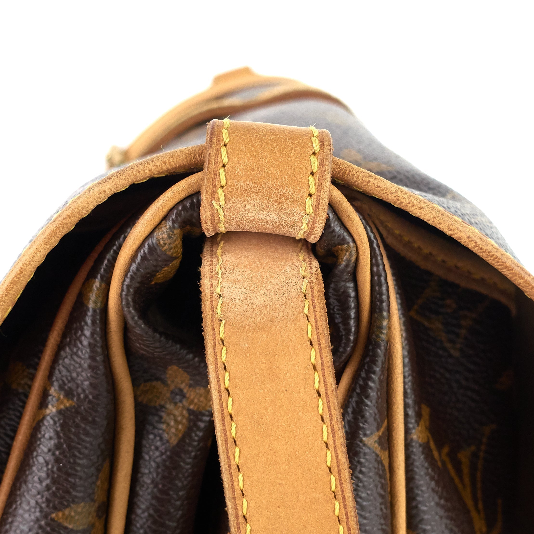 Louis Vuitto Saumur 30 Monogram Canvas Bag