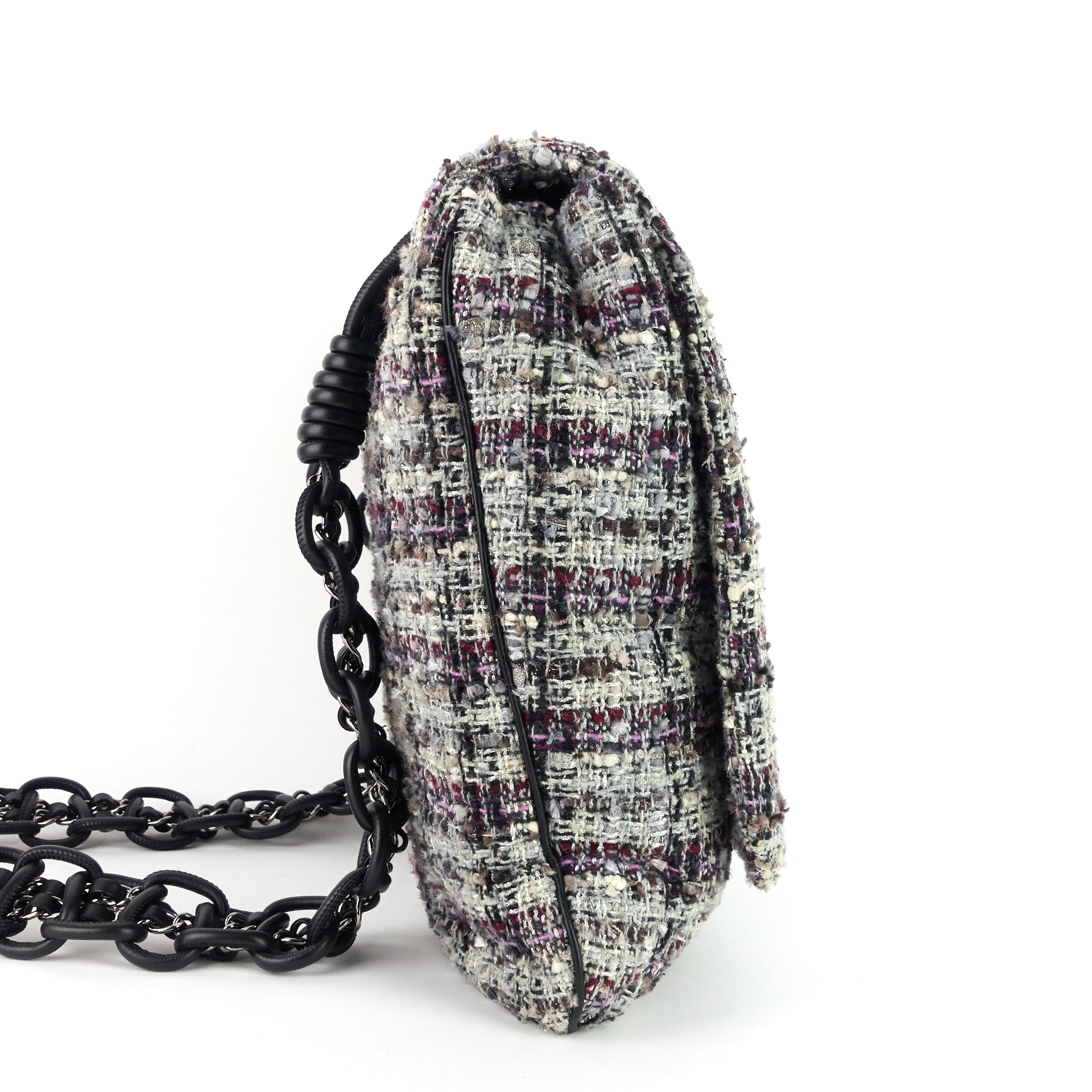 Chanel Floral AppliquÃ© Tweed Messenger Bag