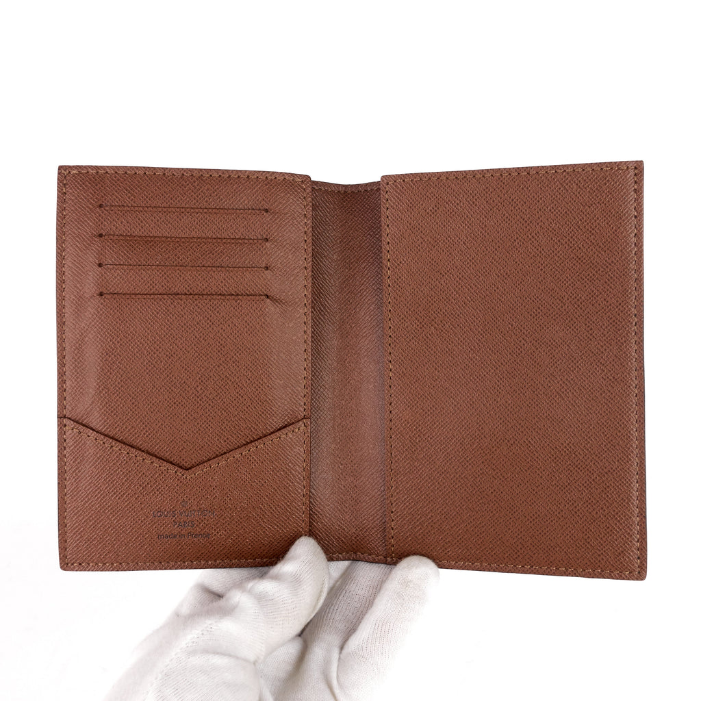 Louis Vuitto Passport Monogram Canvas Cover