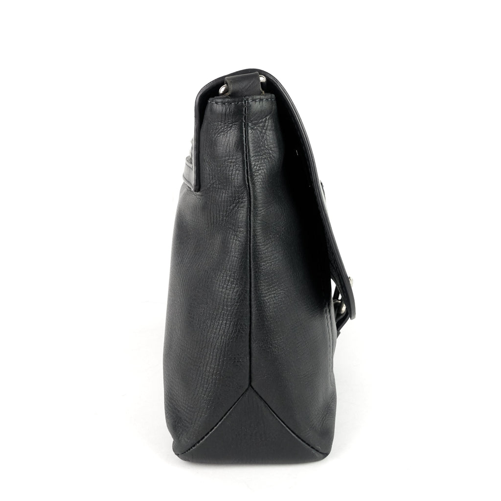 Louis Vuitto Omaha Utah Leather Messenger Bag