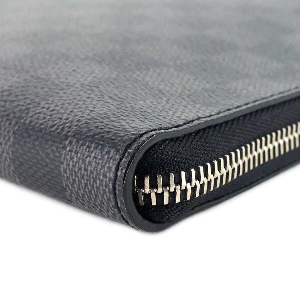 Louis Vuitto Pochette Jour GM Zip Around Damier Graphite Canvas Bag