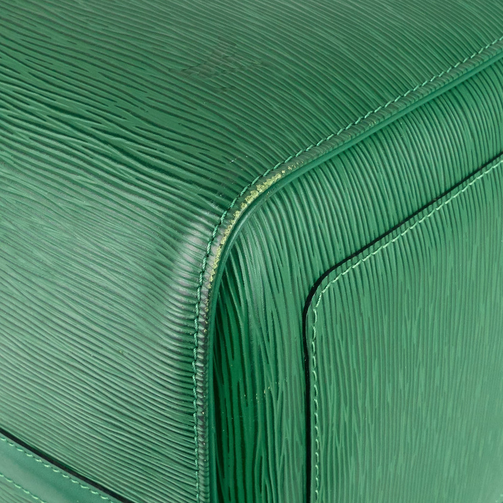 Louis Vuitto Keepall 50 Green Epi Leather Bag