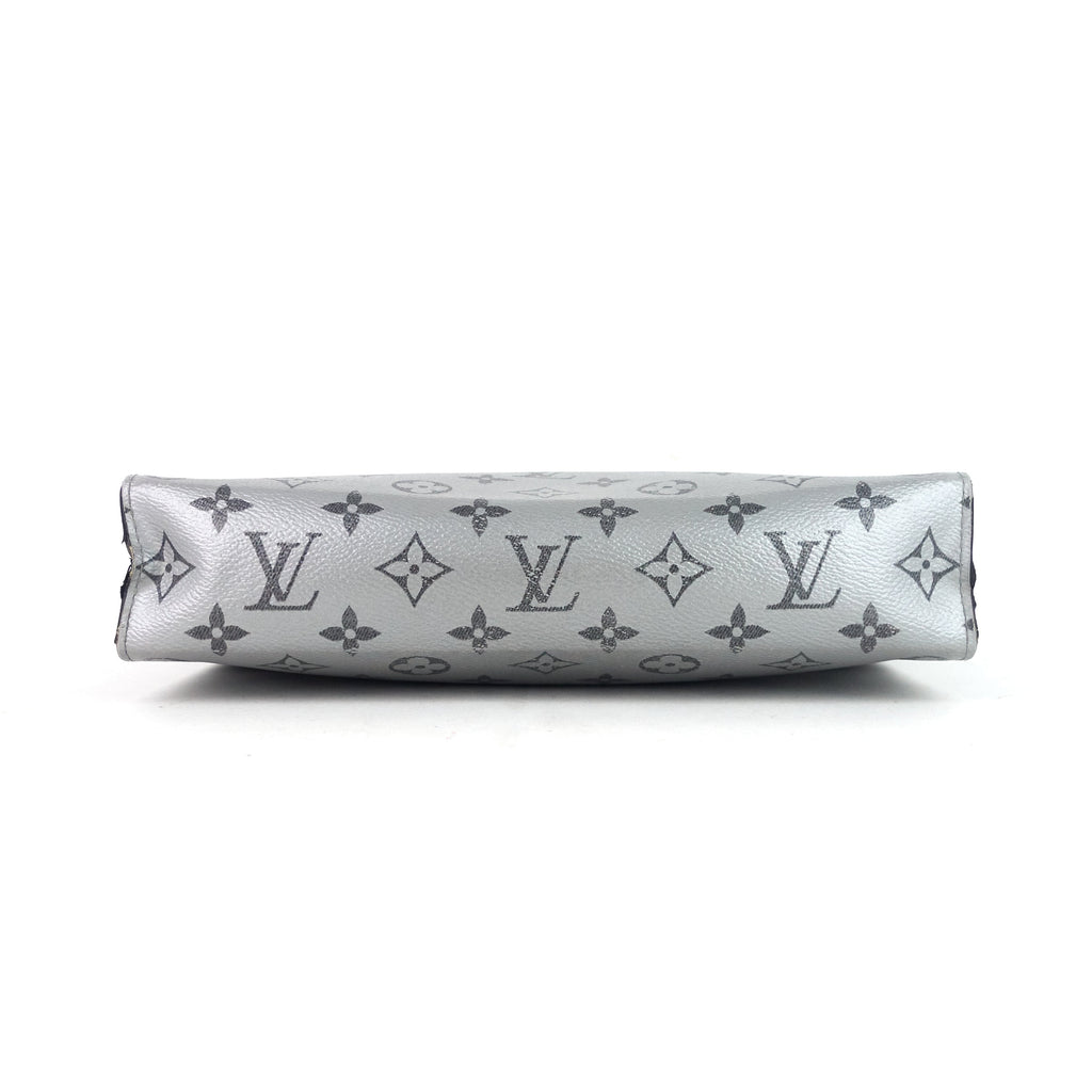 Louis Vuitto Voyage MM Monogram Eclipse Split Pochette