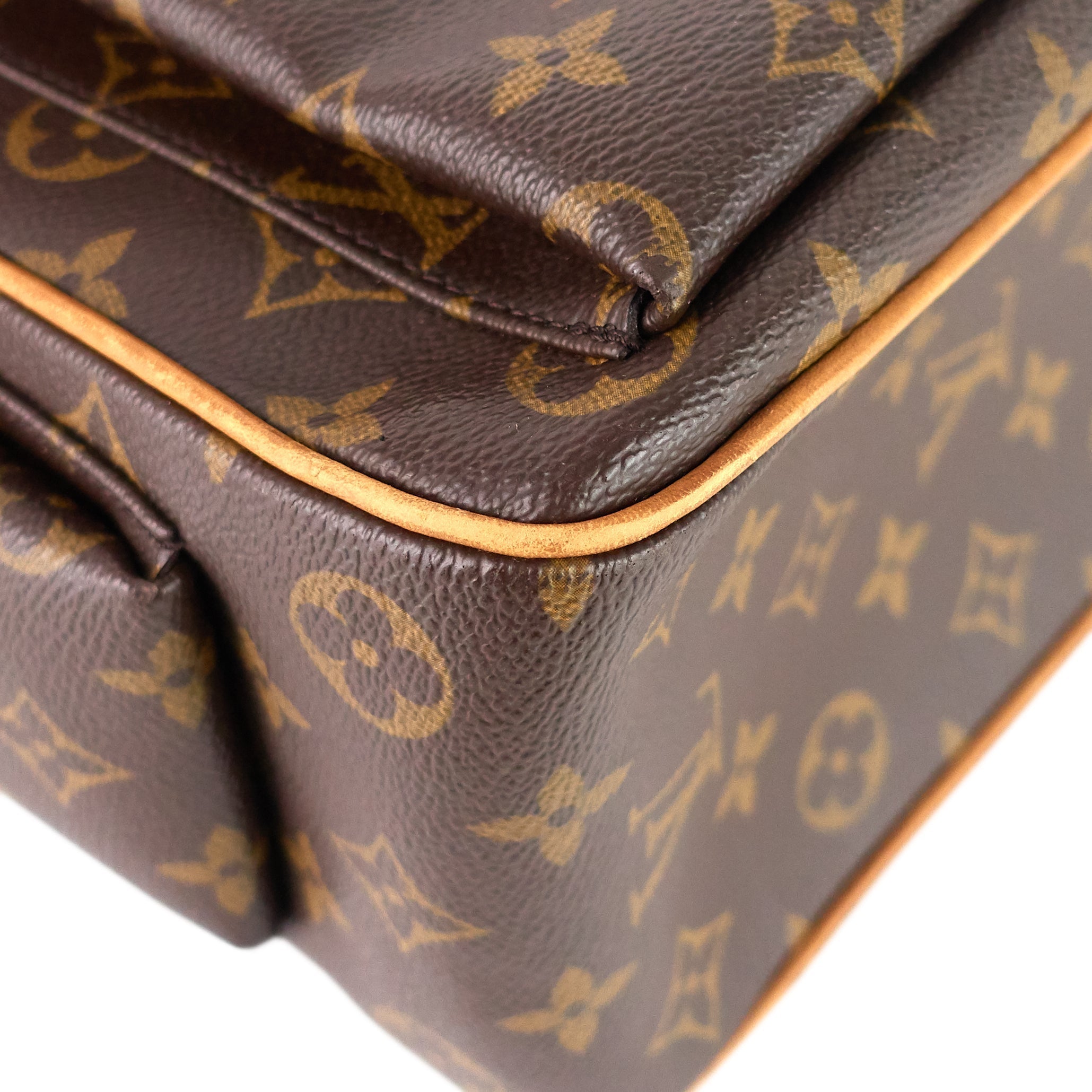 Louis Vuitto Multipli Cite GM Monogram Canvas Bag