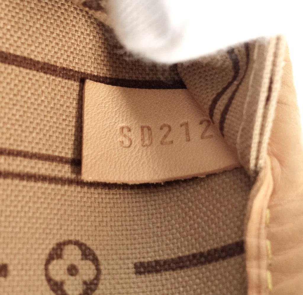 Louis Vuitto Neverfull MM Monogram Canvas Bag