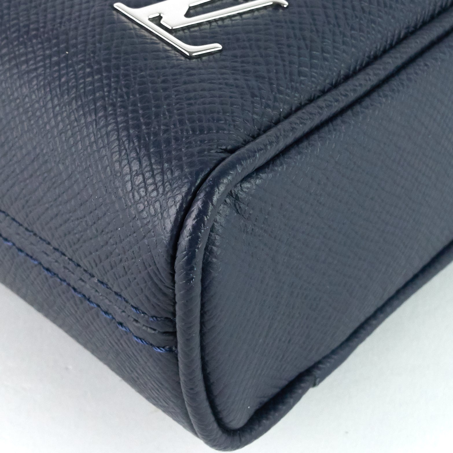Louis Vuitto Alex PM Taiga Leather Messenger Bag