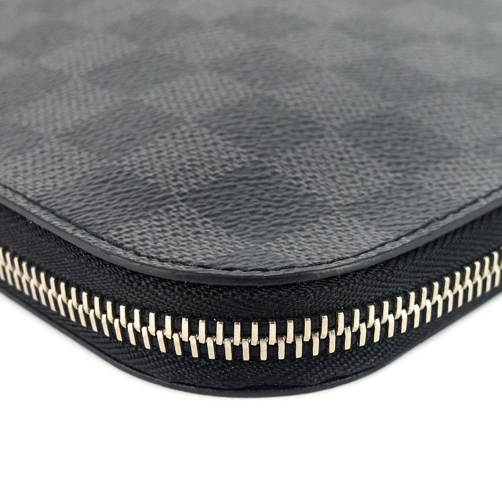 Louis Vuitto Pochette Jour GM Zip Around Damier Graphite Canvas Bag