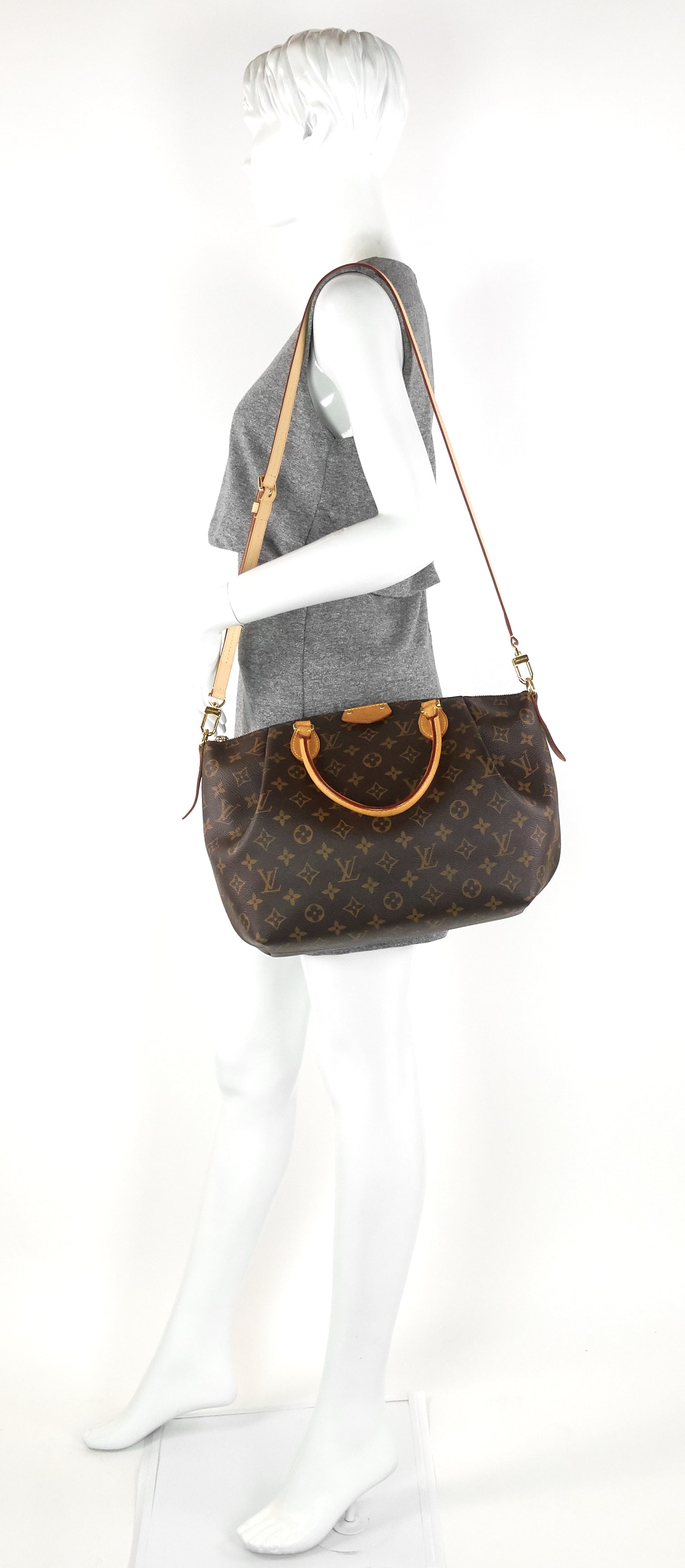 Louis Vuitto Turenne MM Monogram Canvas Bag