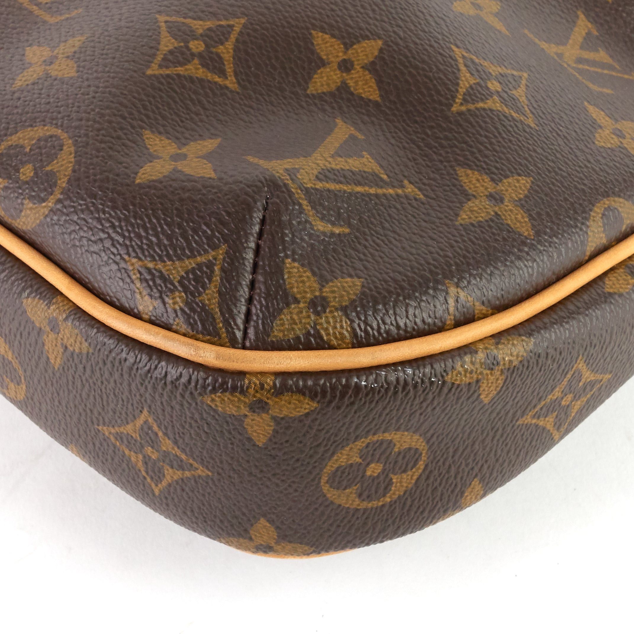 Louis Vuitto Odeon MM Monogram Canvas Bag