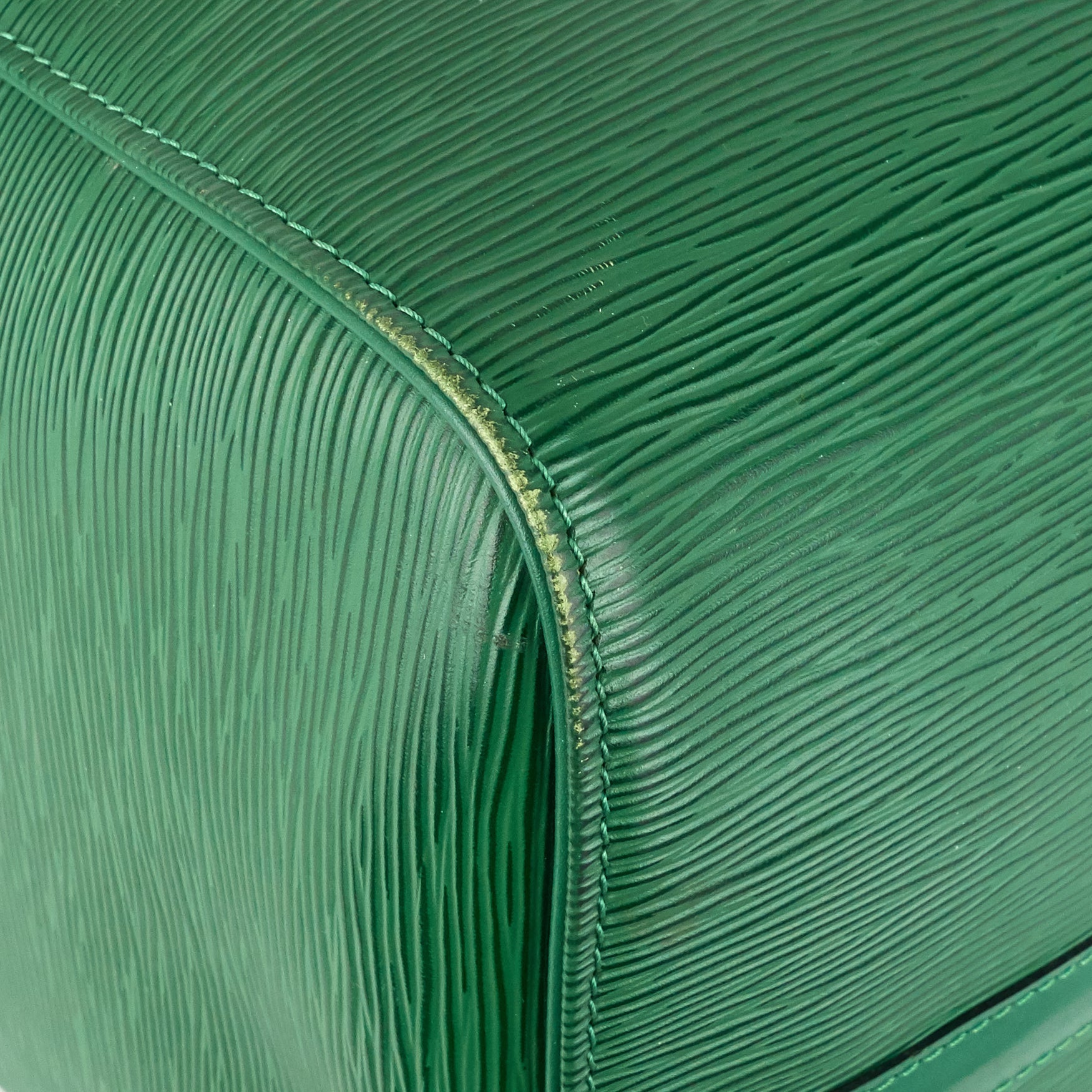 Louis Vuitto Keepall 50 Green Epi Leather Bag
