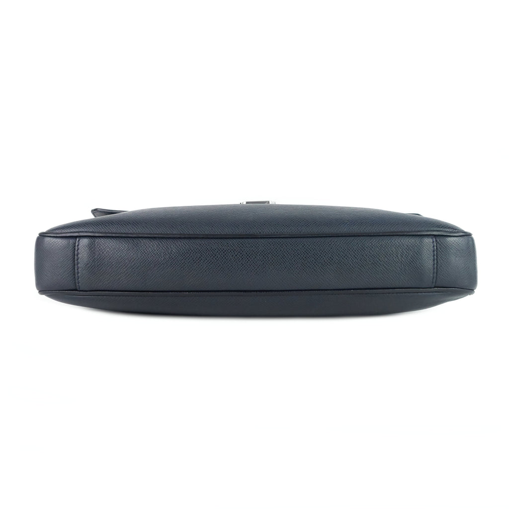 Louis Vuitto Vassili PM Taiga Leather Briefcase Bag