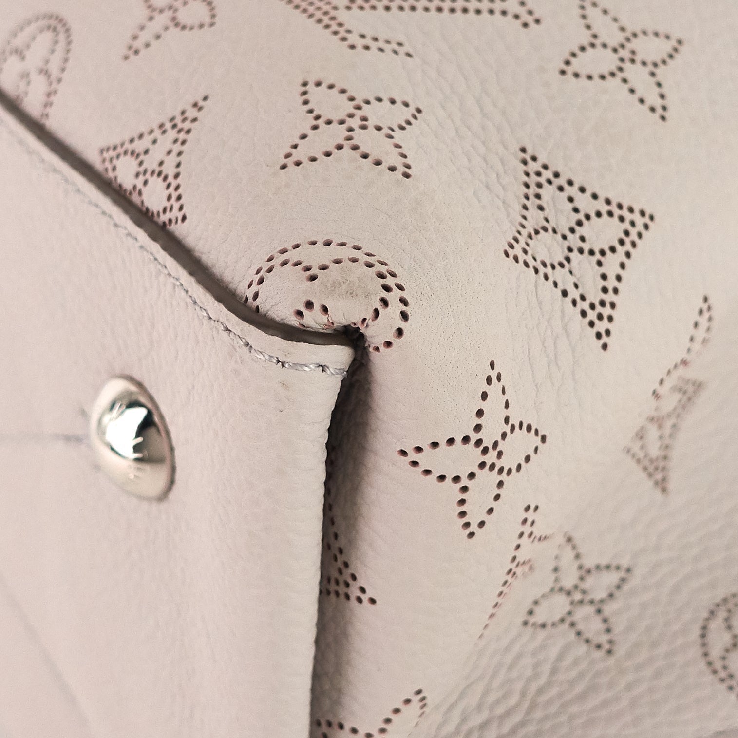 Louis Vuitto Muria Mahina Leather Hobo Bag