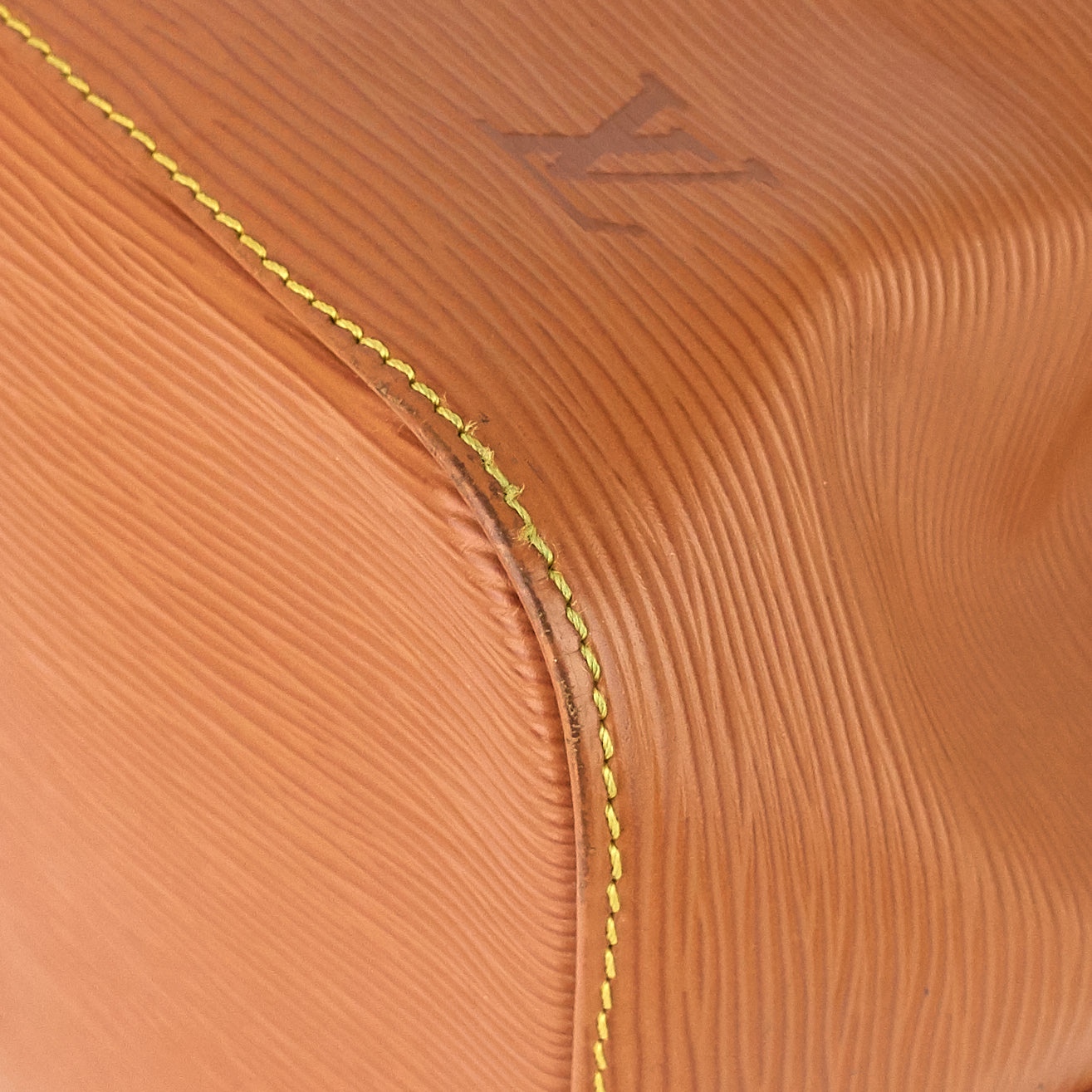 Louis Vuitto Petit NoÃ© Cipango Gold Epi Leather Bag