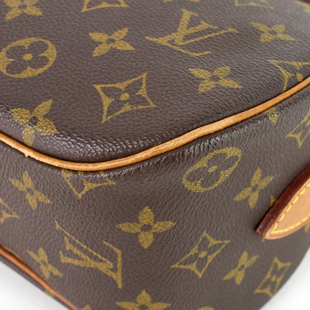 Louis Vuitto Blois Monogram Canvas Crossbody Bag
