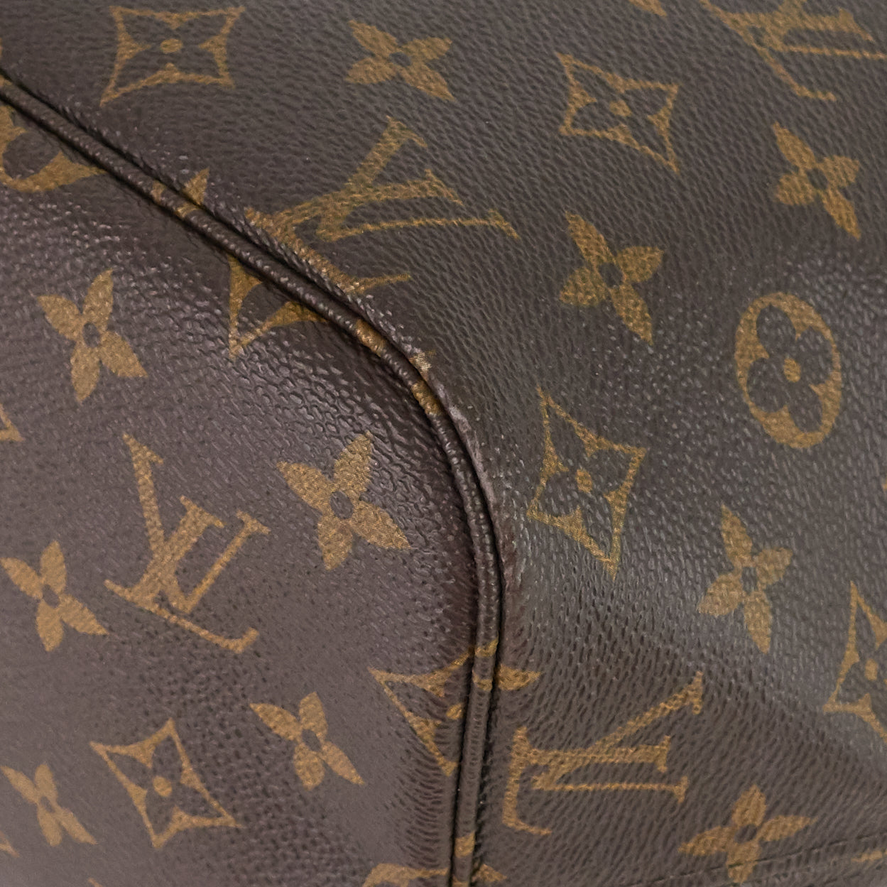 Louis Vuitto Neverfull MM Monogram Canvas Tote Bag