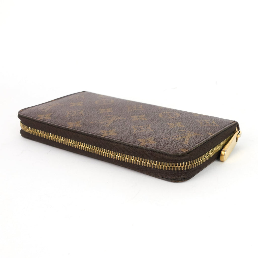 Louis Vuitto Zippy Monogram Canvas Wallet