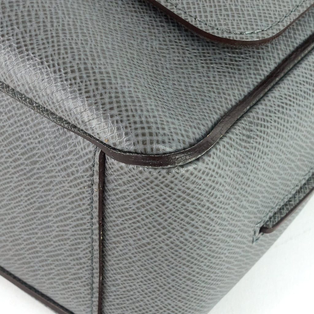 Louis Vuitto Roman MM Taiga Leather Messenger Bag