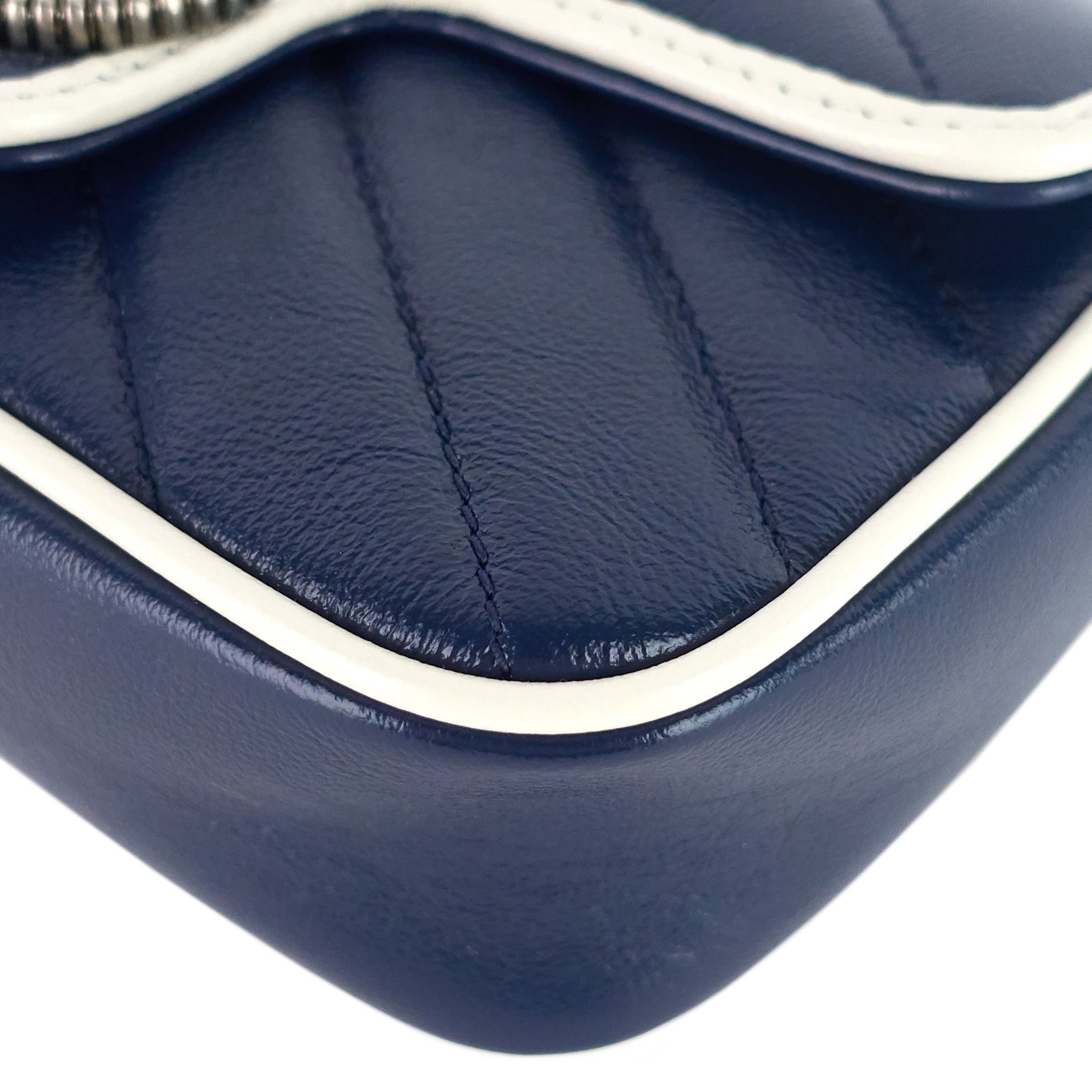 Gucci GG Marmont Diagonal Torchon Super Mini Leather Bag