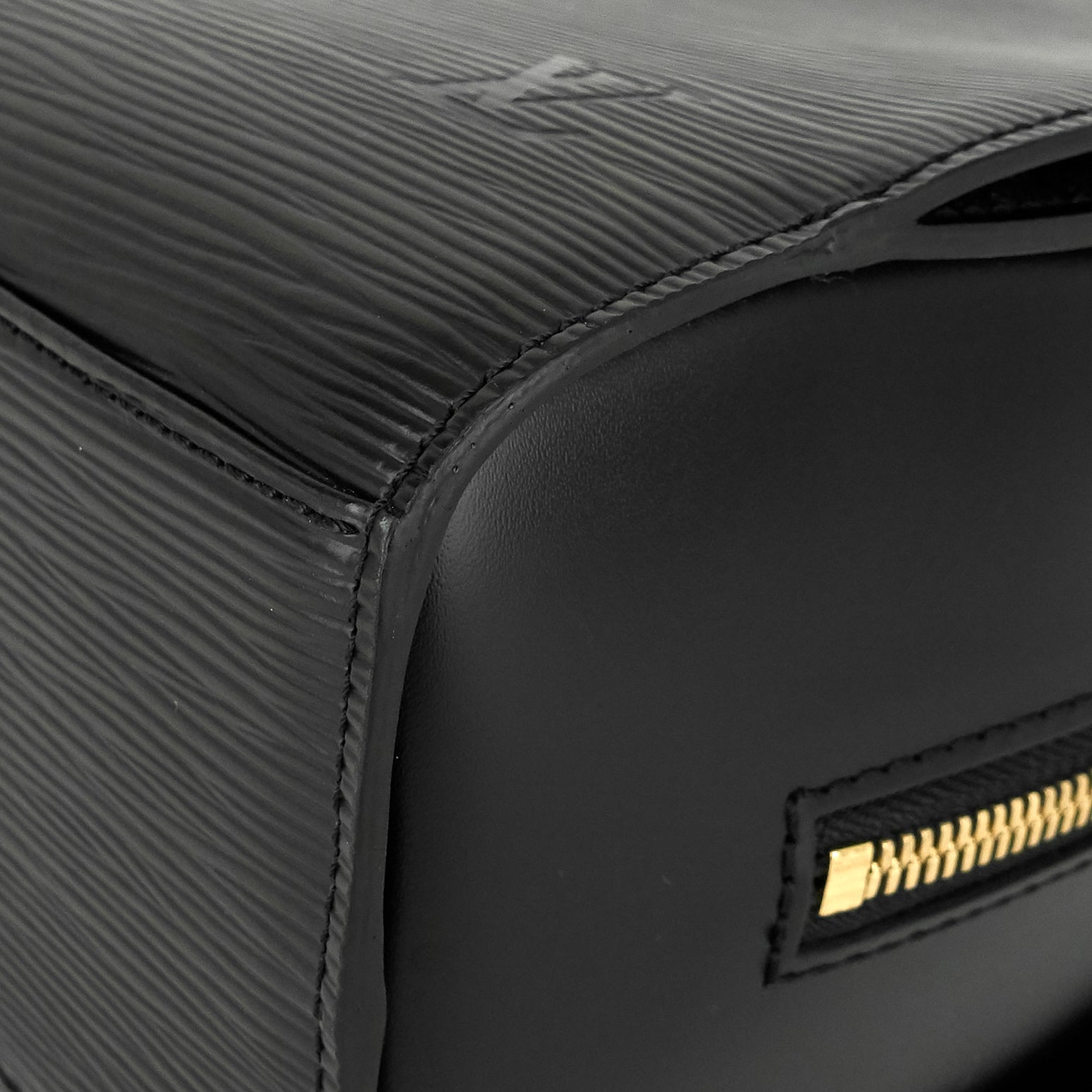Louis Vuitto Pont Neuf PM Black Epi Leather Bag