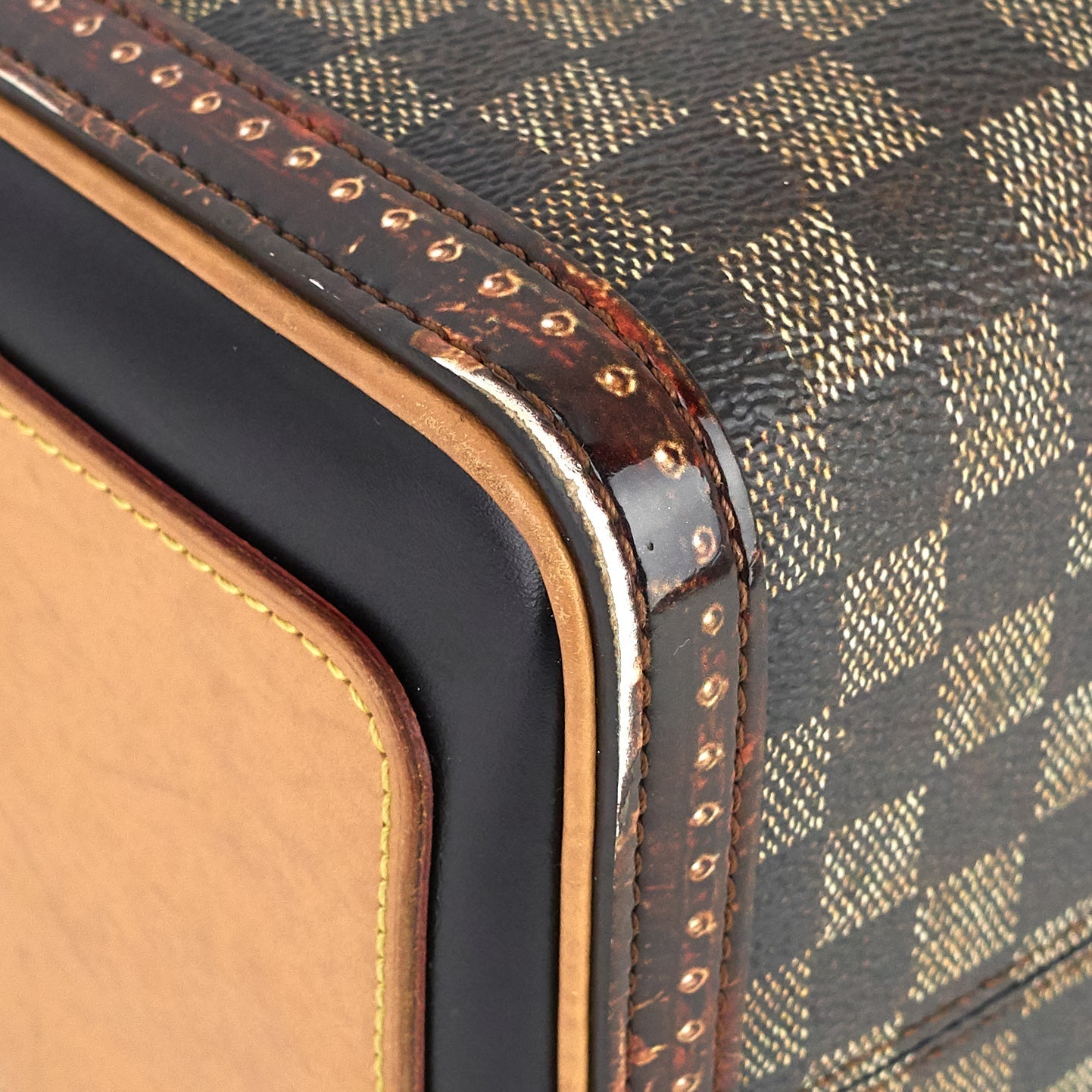 Louis Vuitto Speedy Noir 25 BandouliÃ¨re Time Trunk Coated Canvas Bag