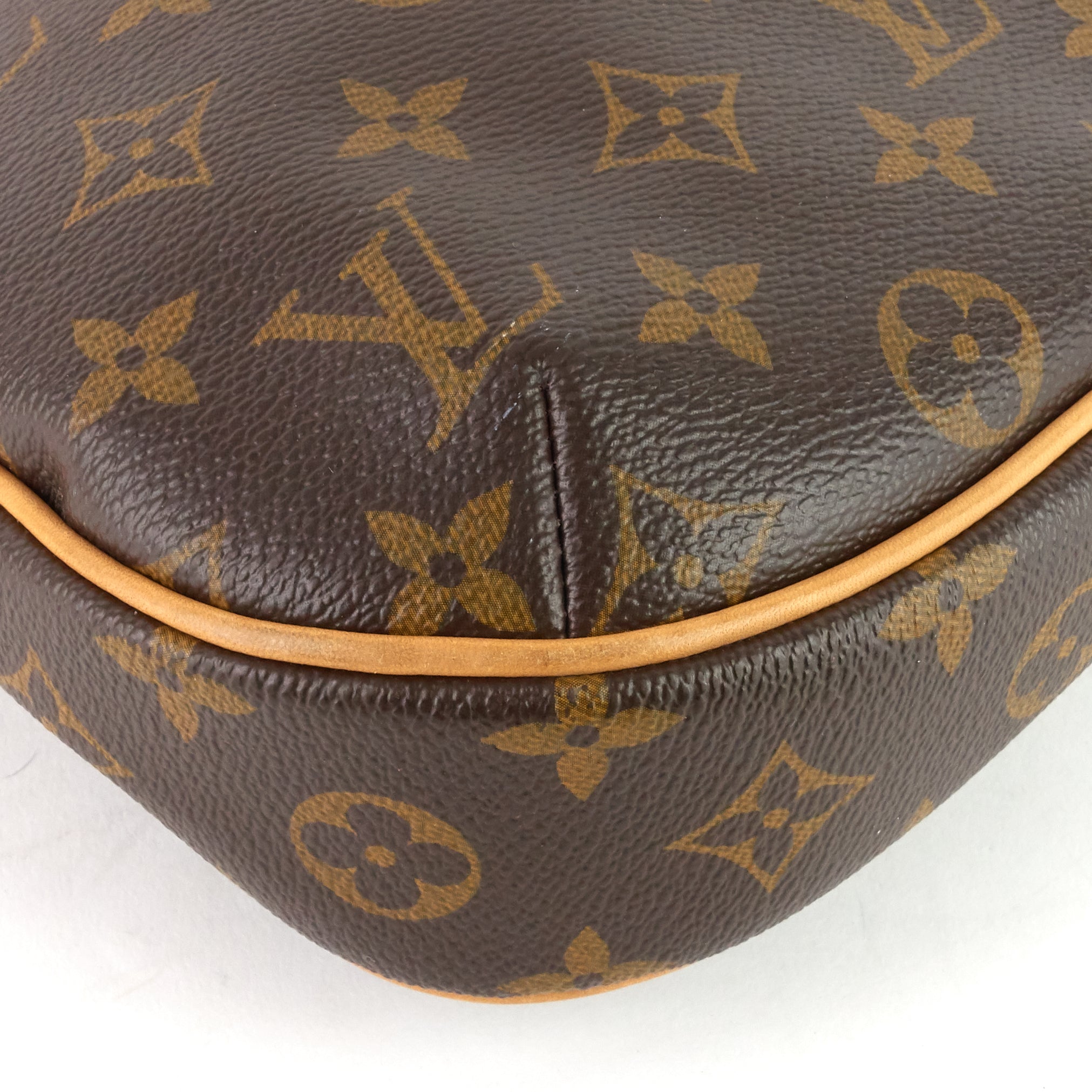 Louis Vuitto Odeon MM Monogram Canvas Bag