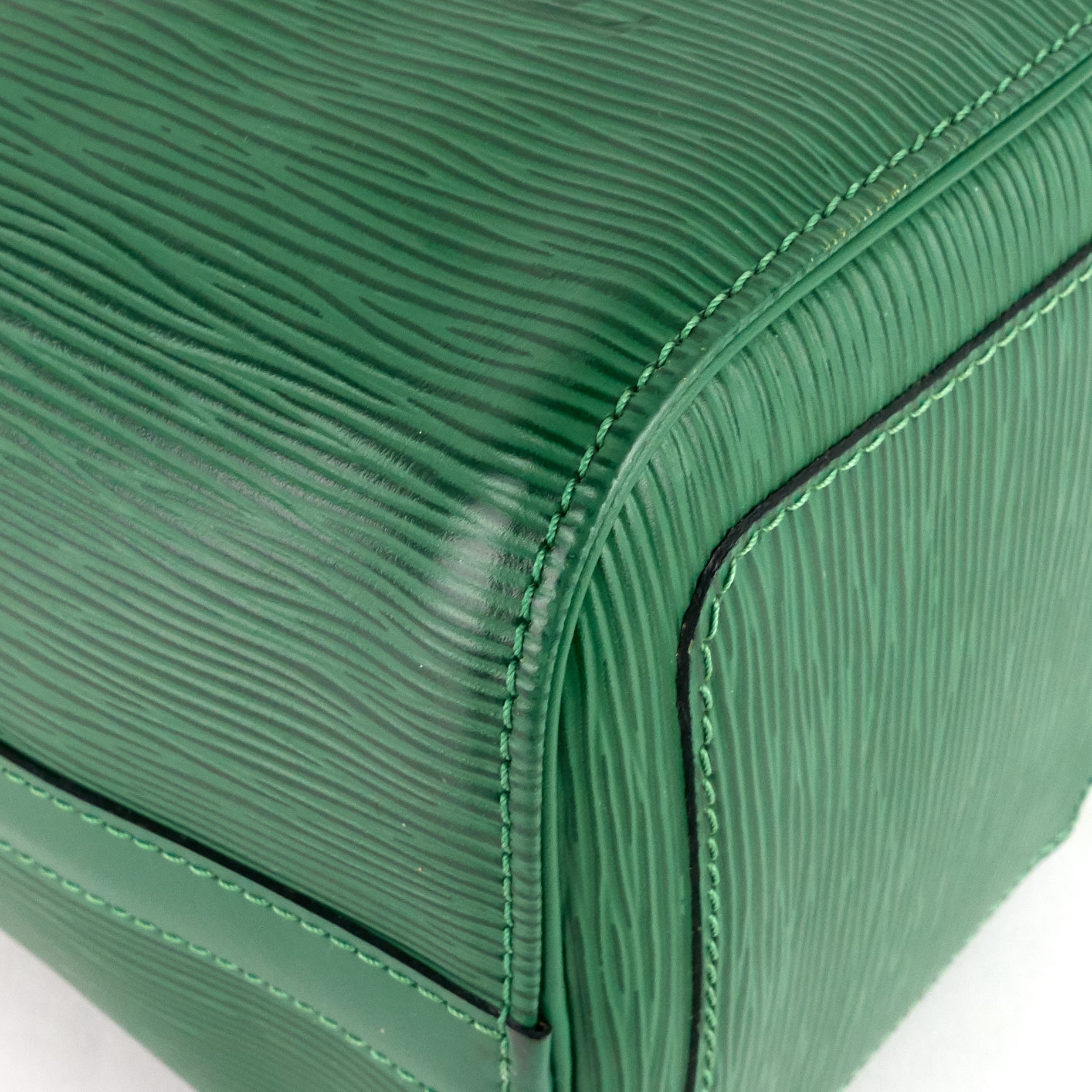Louis Vuitto Speedy 25 Green Epi Leather Bag