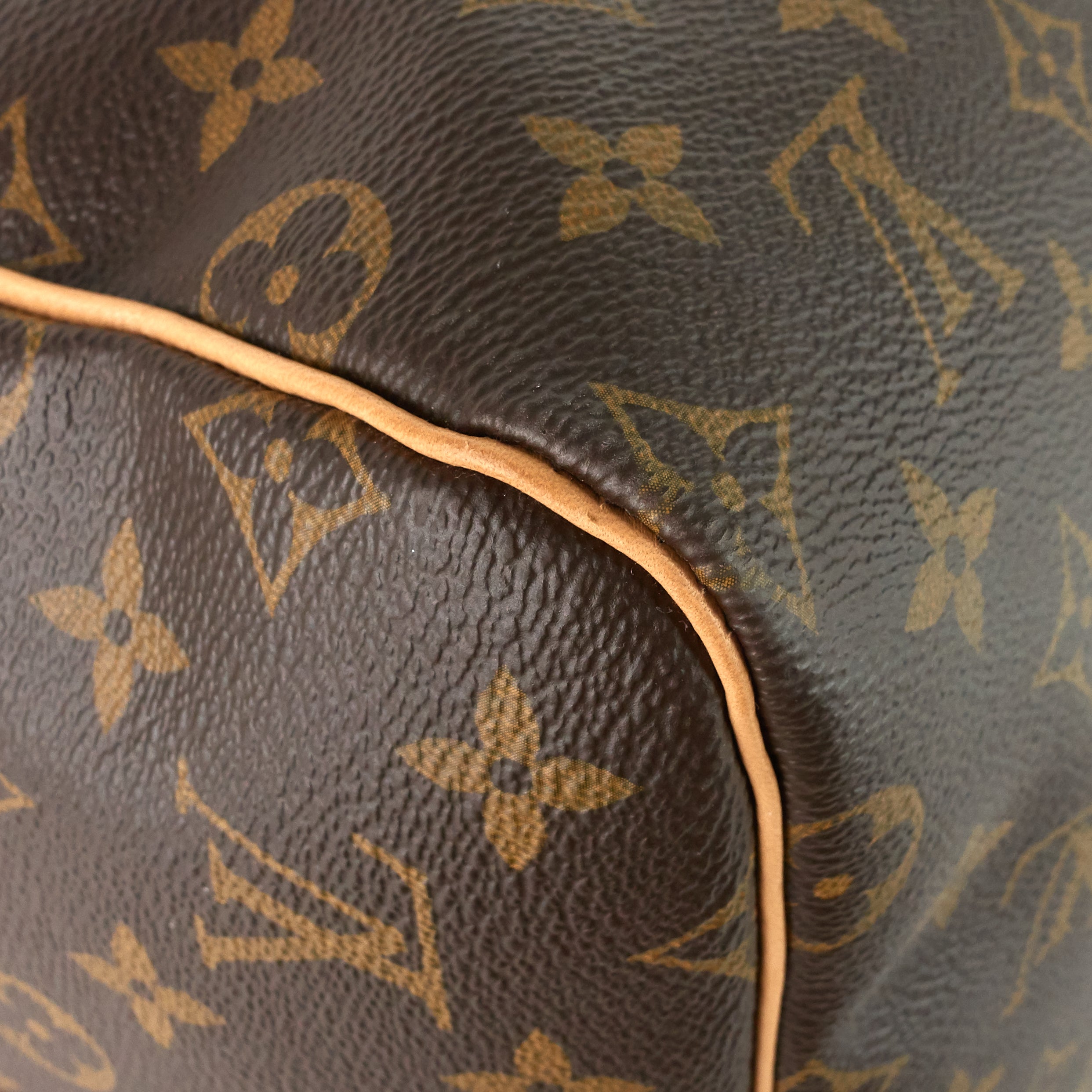 Louis Vuitto Keepall 55 BandouliÃ¨re Monogram Canvas Bag