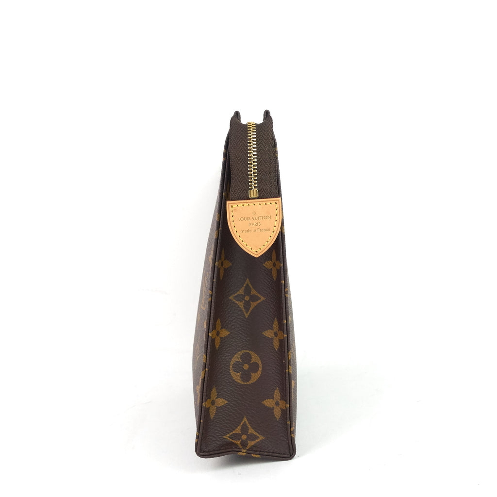 Louis Vuitto Toiletry 26 Monogram Canvas Bag