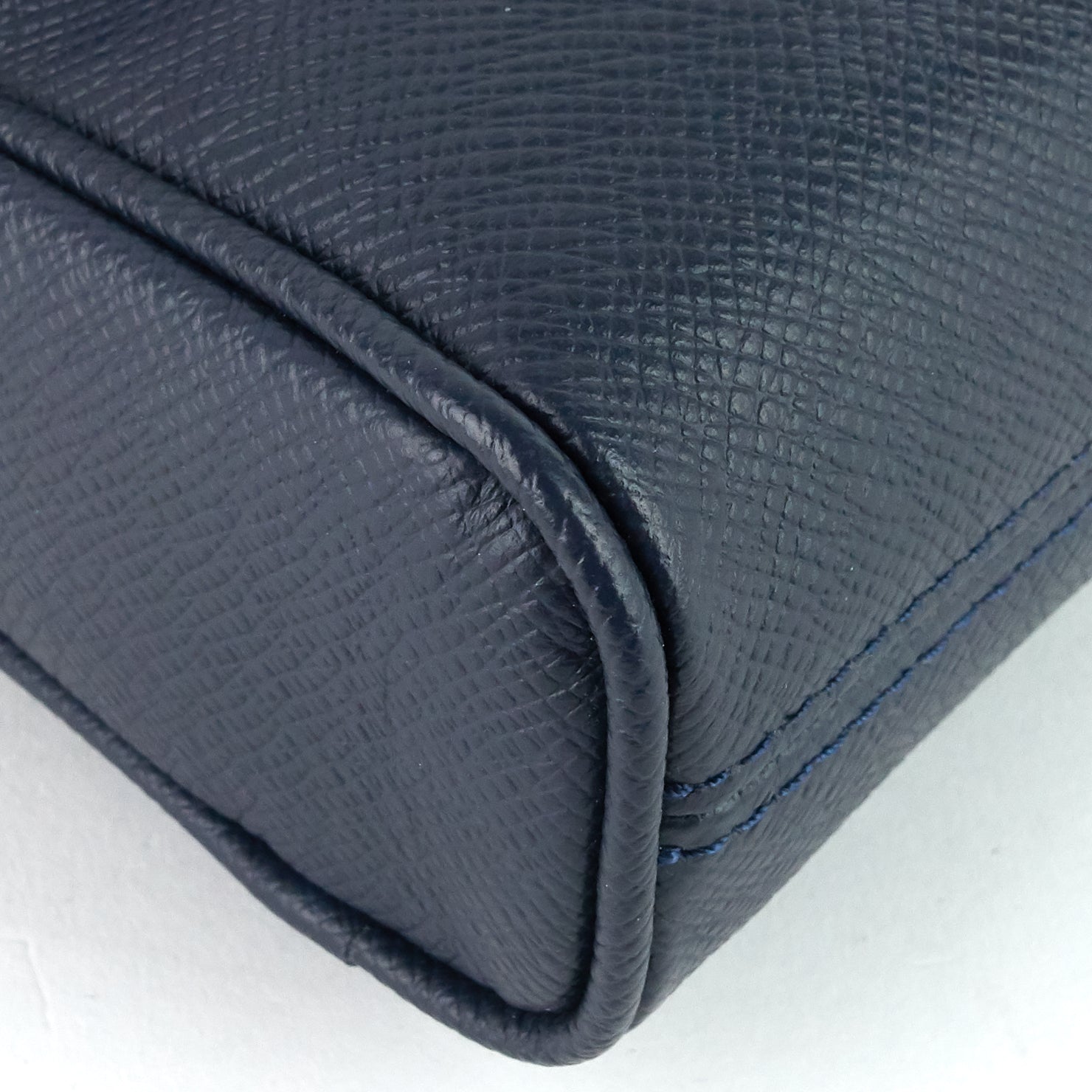 Louis Vuitto Alex PM Taiga Leather Messenger Bag