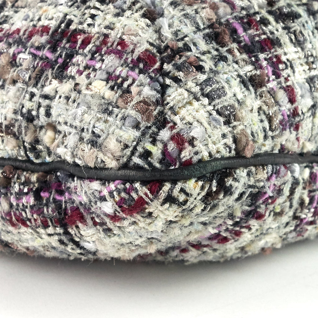 Chanel Floral AppliquÃ© Tweed Messenger Bag
