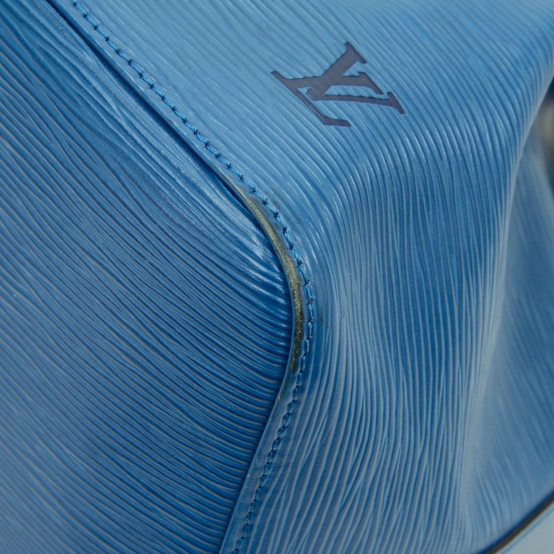 Louis Vuitto Petit Noe Blue Epi Leather Bag