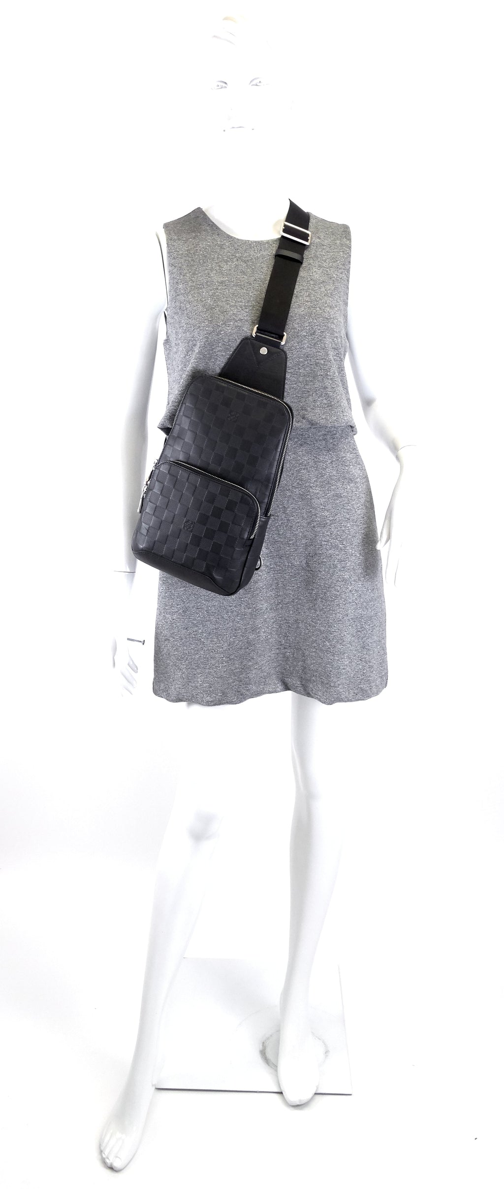 Louis Vuitto Avenue Sling Damier Infini Leather Bag