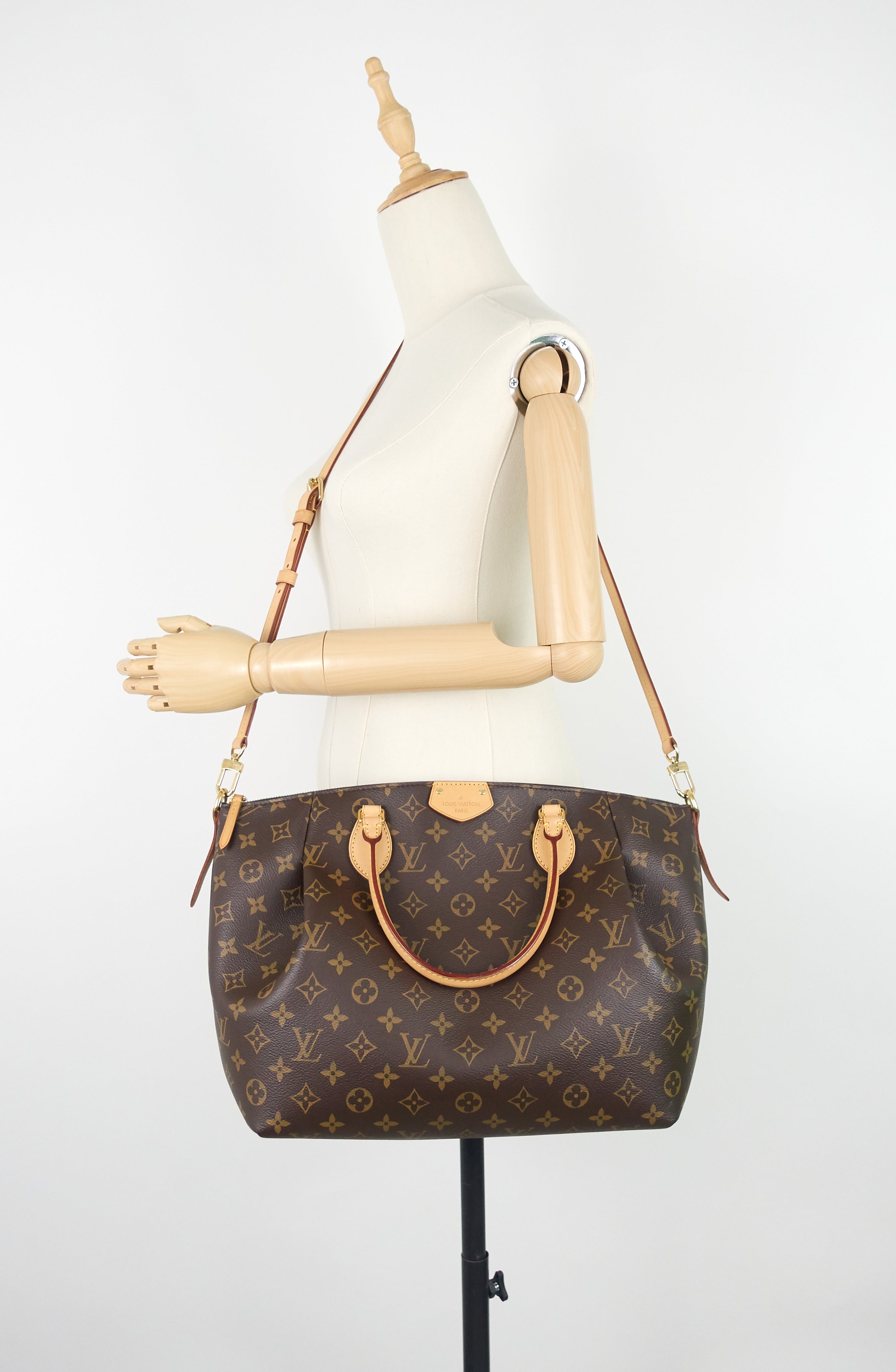 Louis Vuitto Turenne GM Monogram Canvas Bag