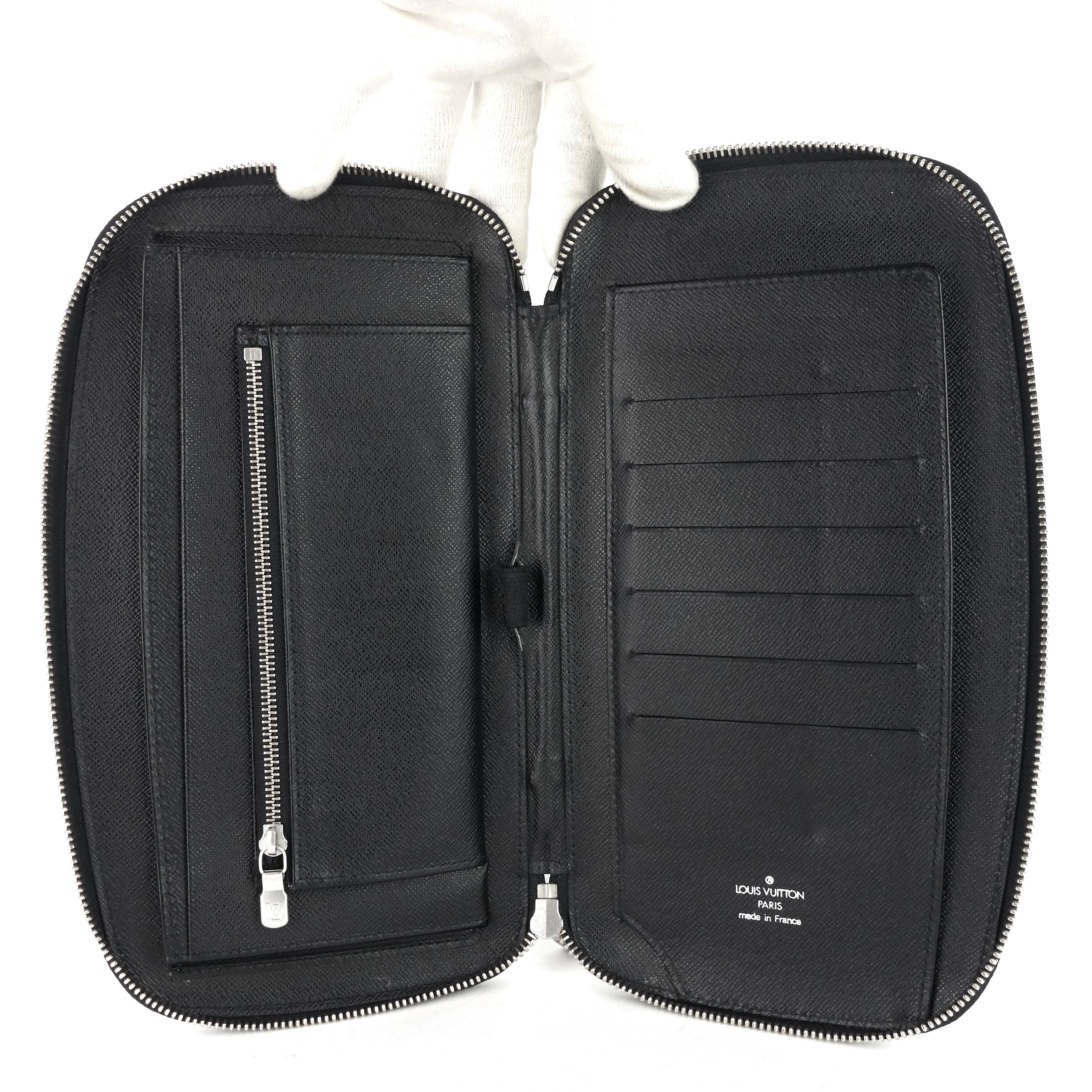 Louis Vuitto Atoll Taiga Leather Travel Organizer Bag