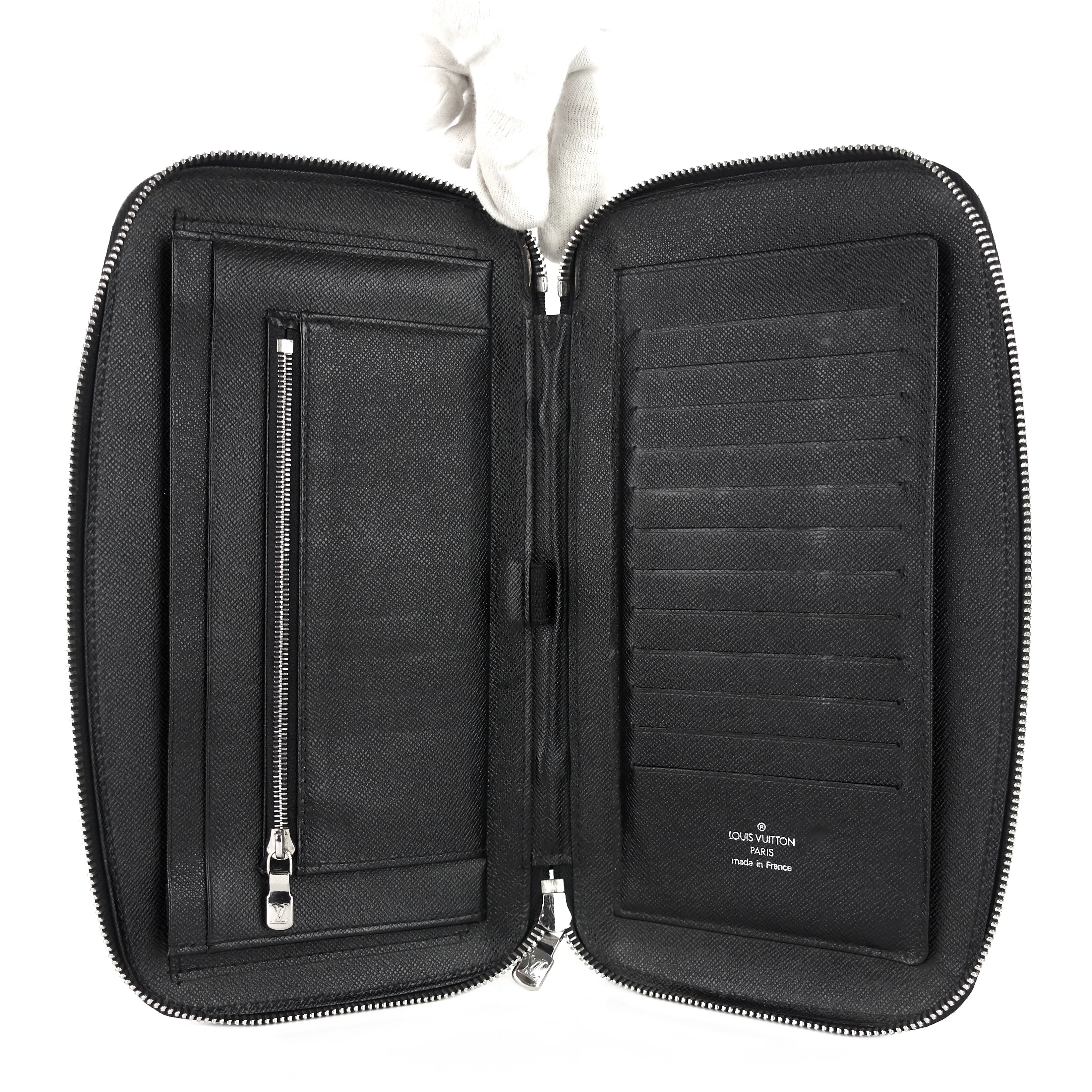 Louis Vuitto Travel Black Epi Leather Organizer