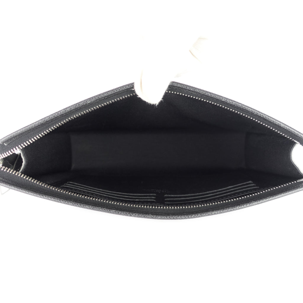 Louis Vuitto Voyage MM Taiga Leather Pochette Bag