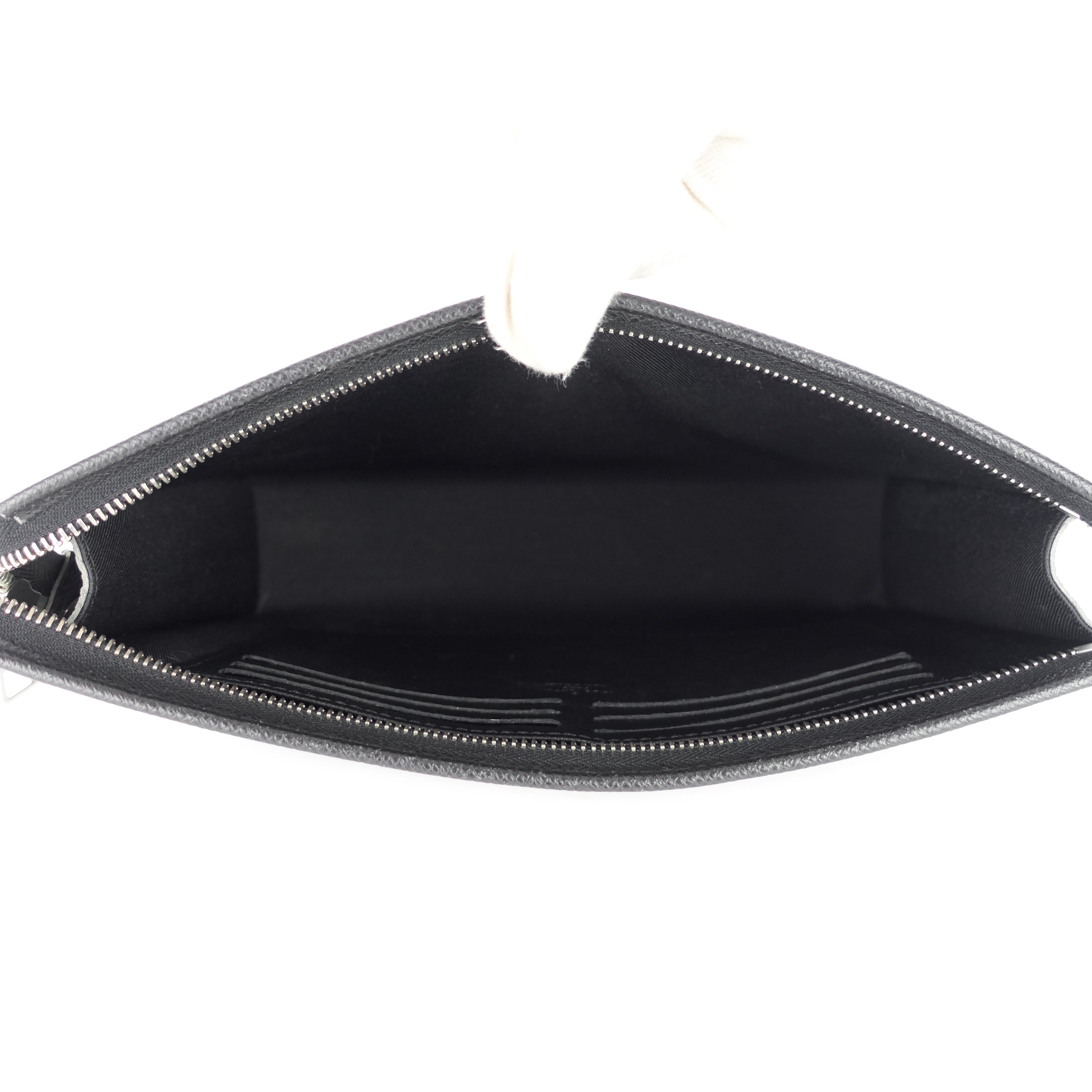 Louis Vuitto Voyage MM Taiga Leather Pochette Bag