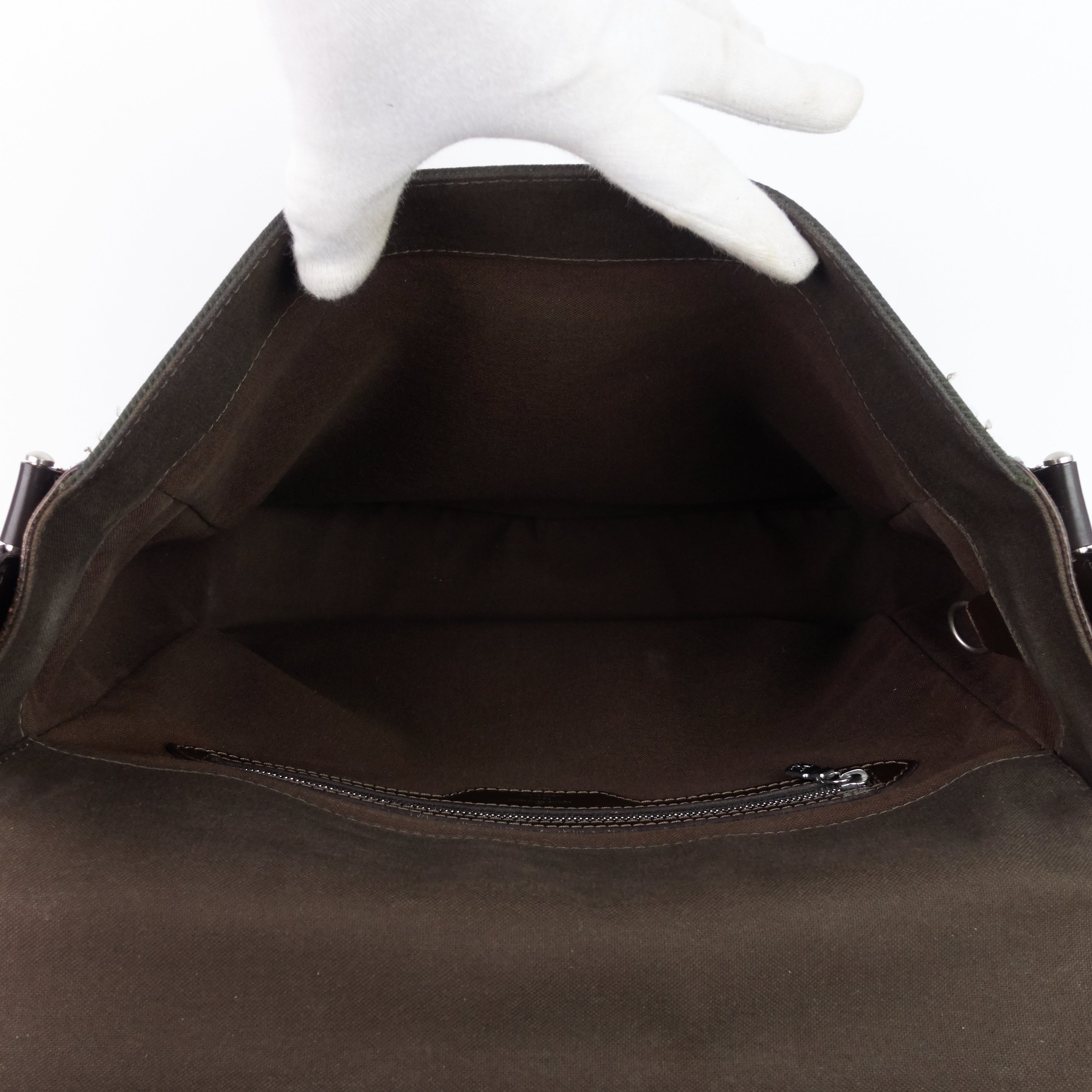 Louis Vuitto Viktor Taiga Leather Messenger Bag