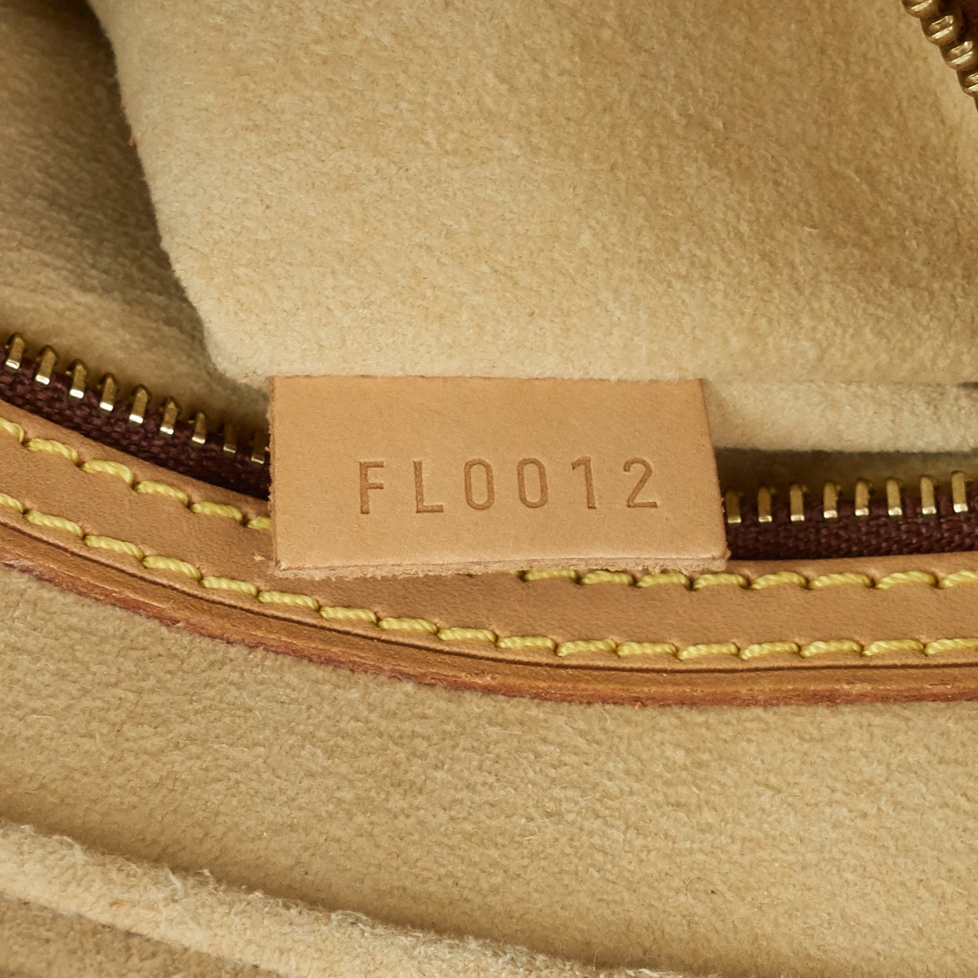 Louis Vuitto Looping MM Monogram Canvas Bag