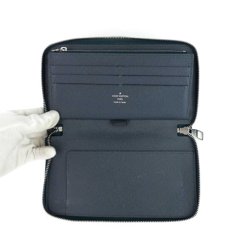 Louis Vuitto Zippy Navy Blue Epi Leather Organizer Wallet