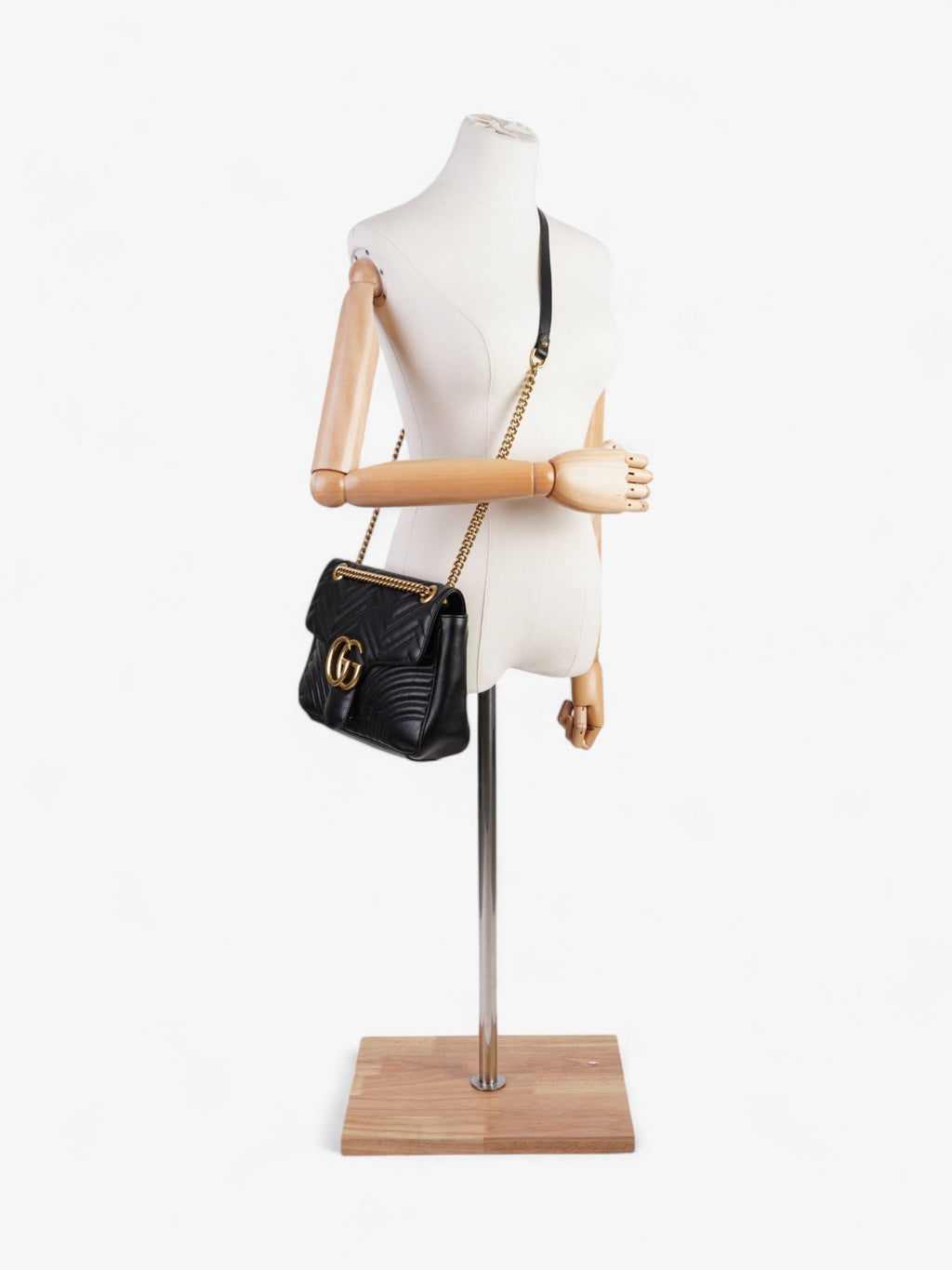 Gucci GG Marmont Black Matelasse Leather Medium