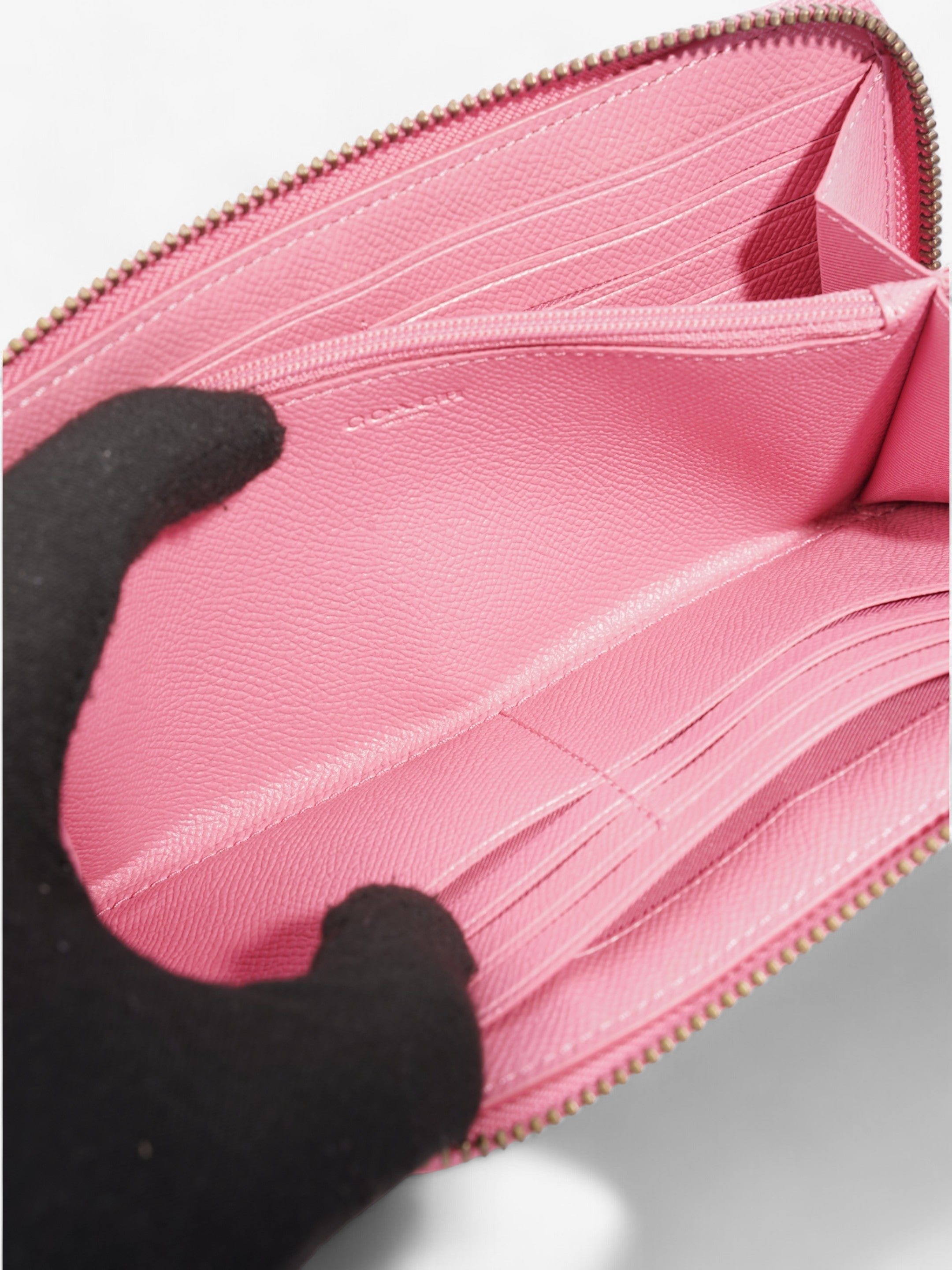 Coach Zip Wallet Pink / Pink Leather
