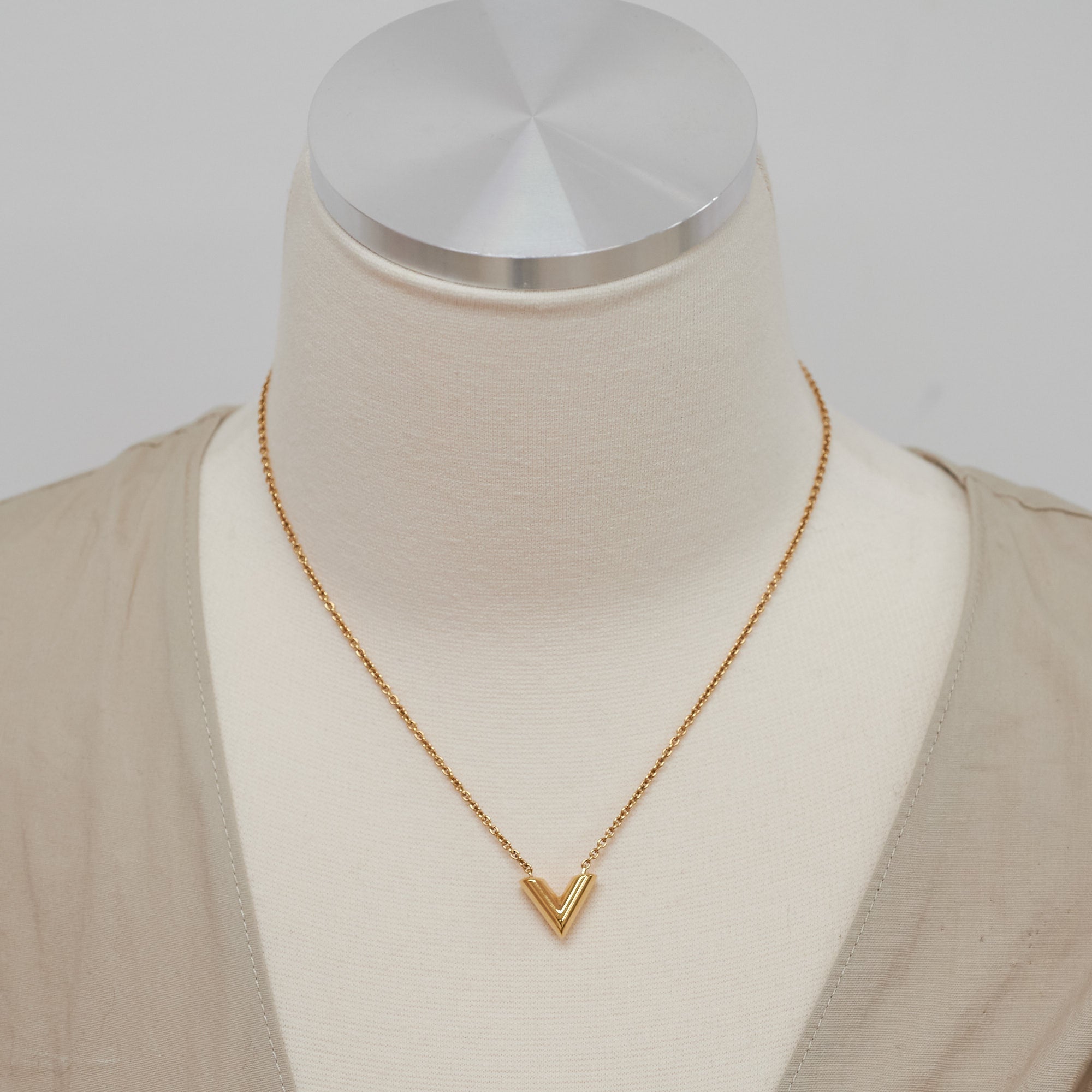 Louis Vuitton Essential V Gold Necklace