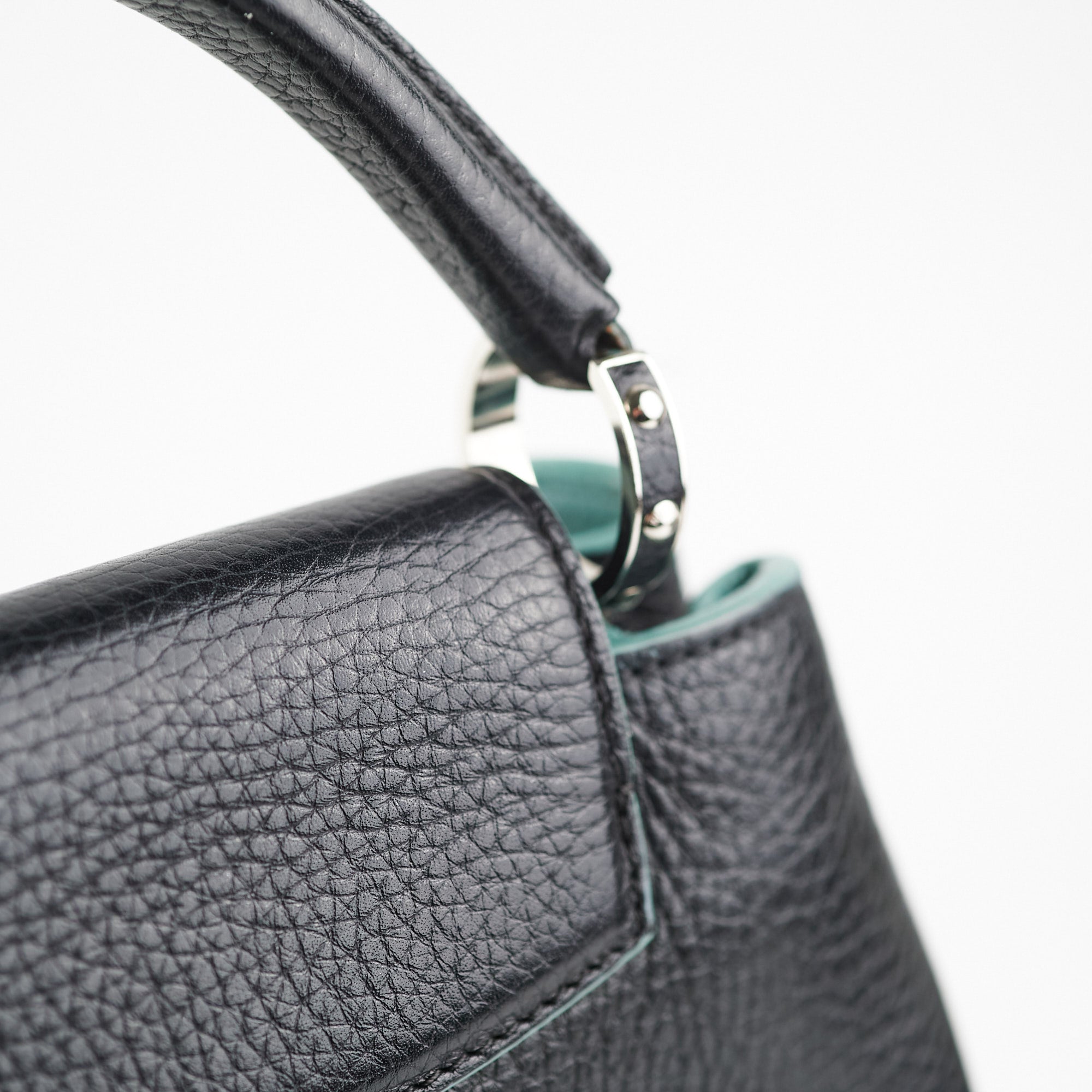 19/7- Louis Vuitton Capucines BB Taurillon Black
