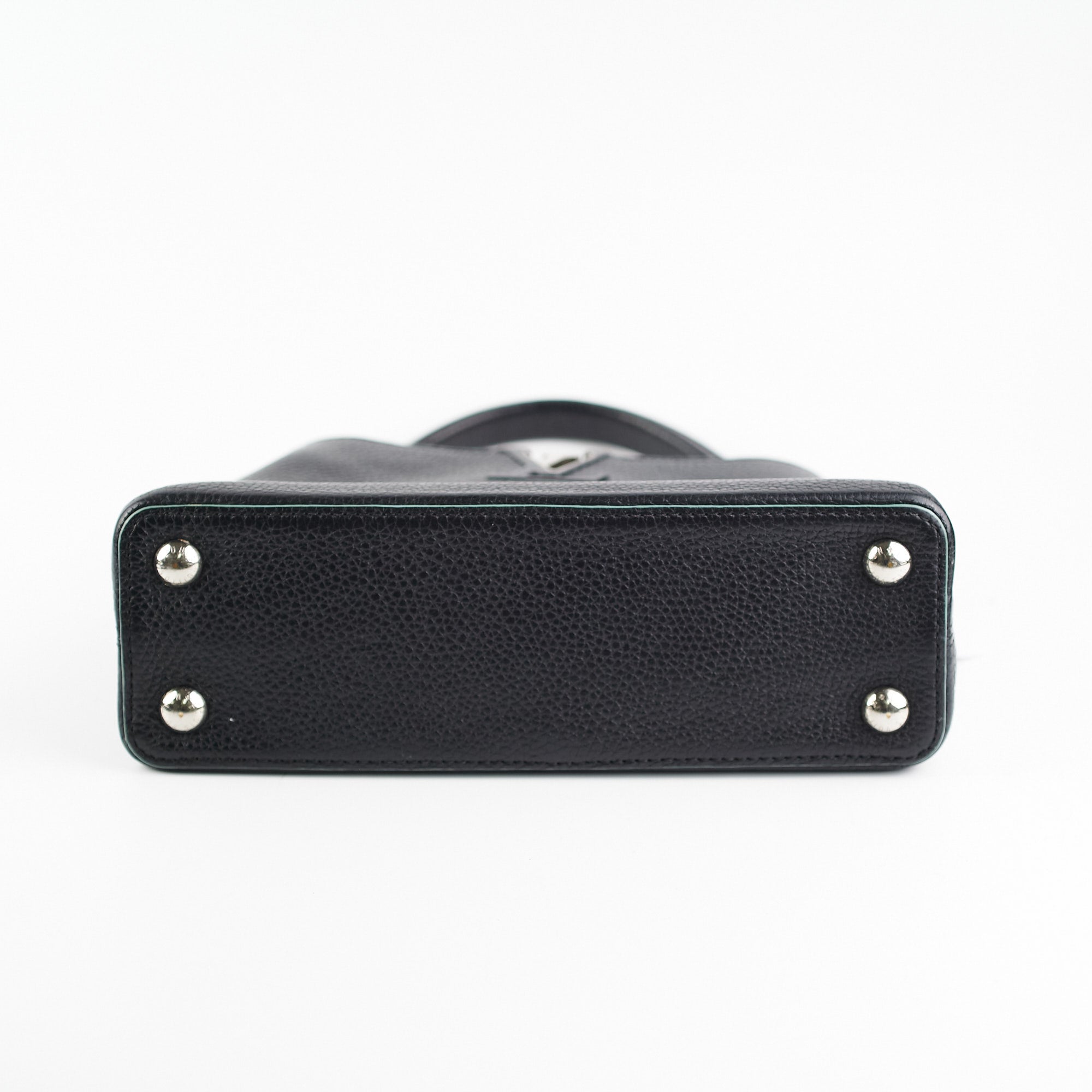 19/7- Louis Vuitton Capucines BB Taurillon Black