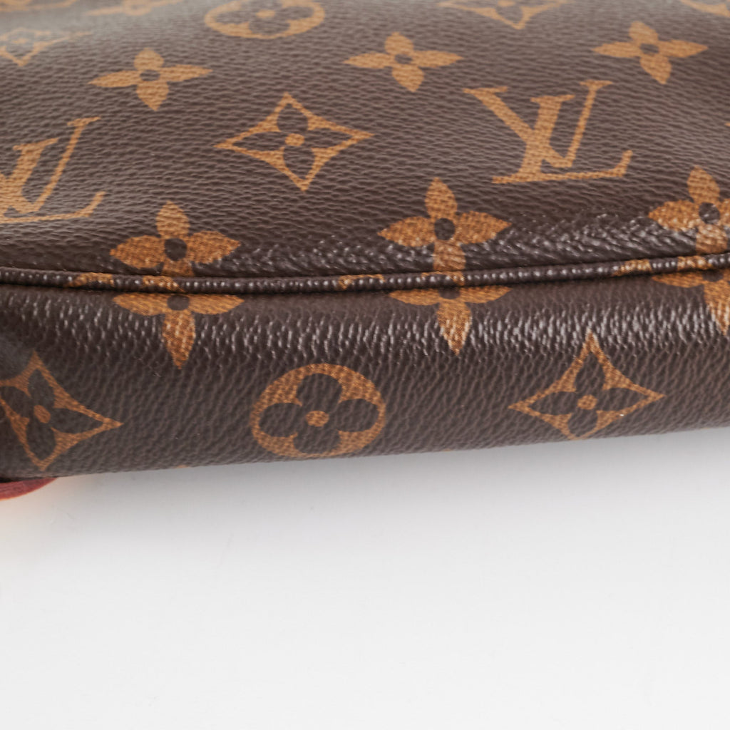 Louis Vuitton Pochette Accessorie Monogram