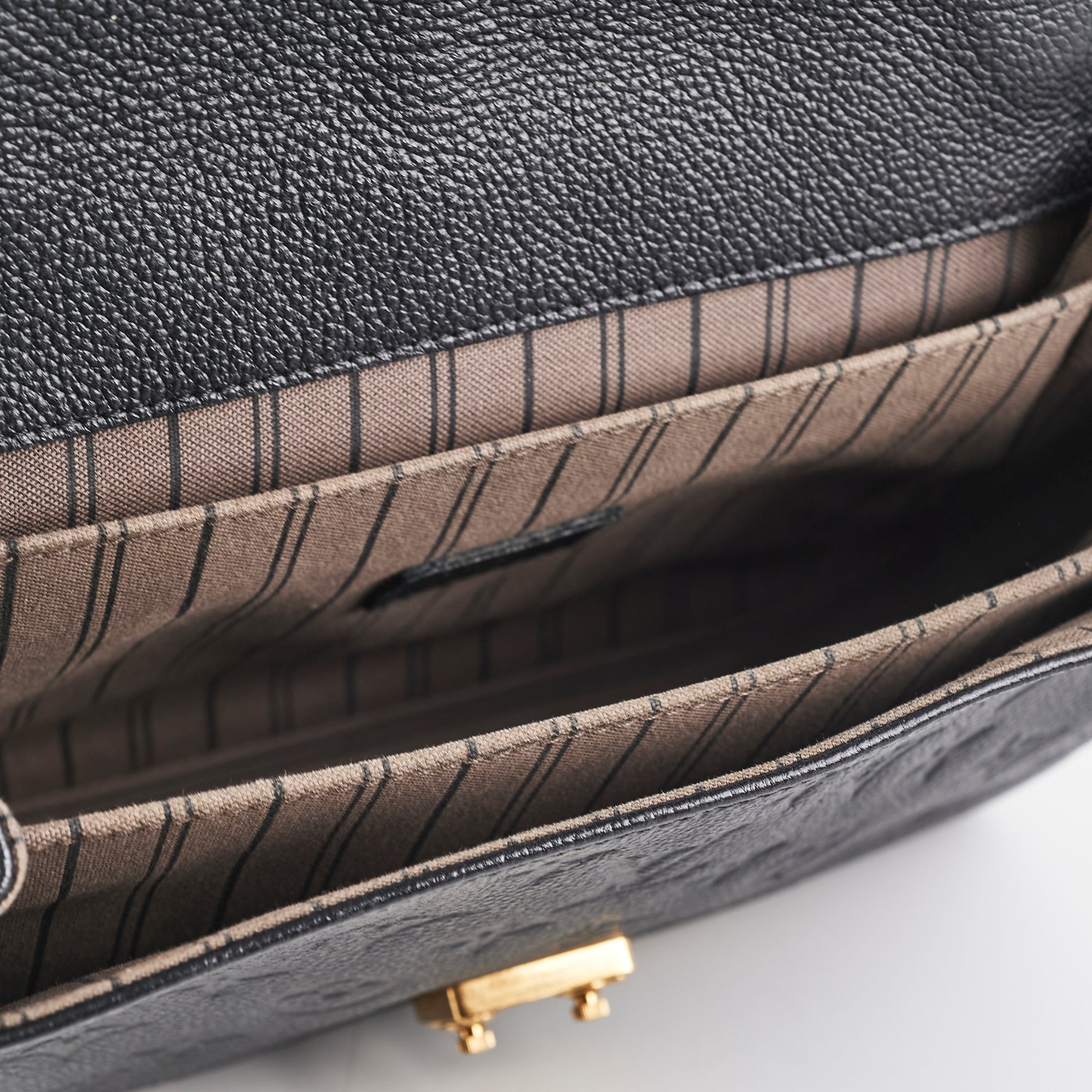Louis Vuitton Pochette Metis Nior
