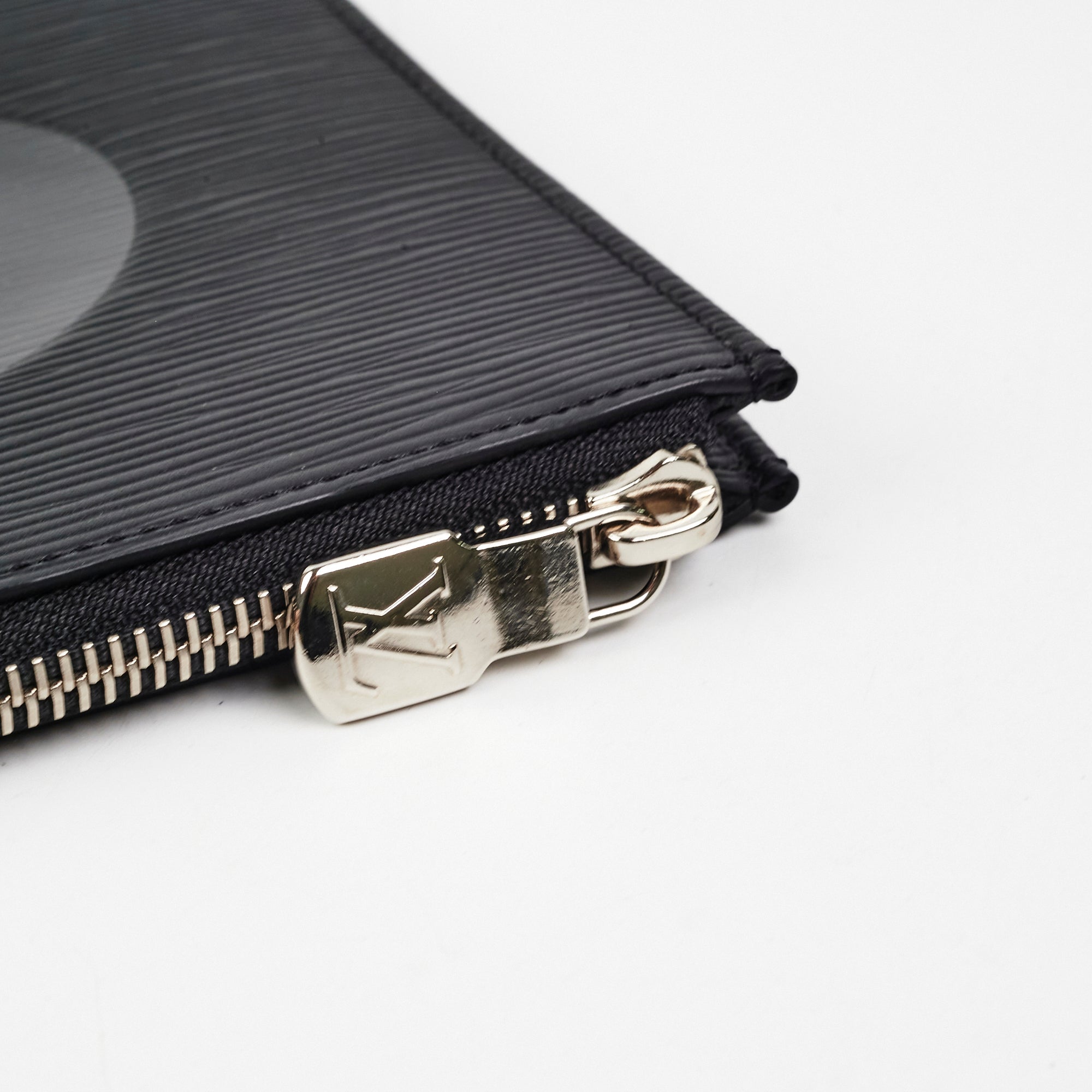 Louis Vuitton X Supreme Pouch Epi Black