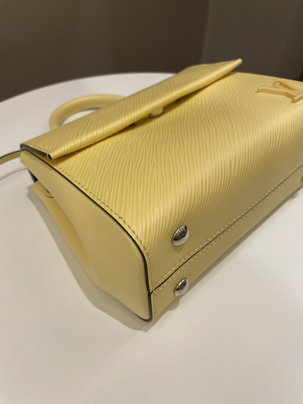 Louis Vuitton Mini Cluny Jaune Plume Epi