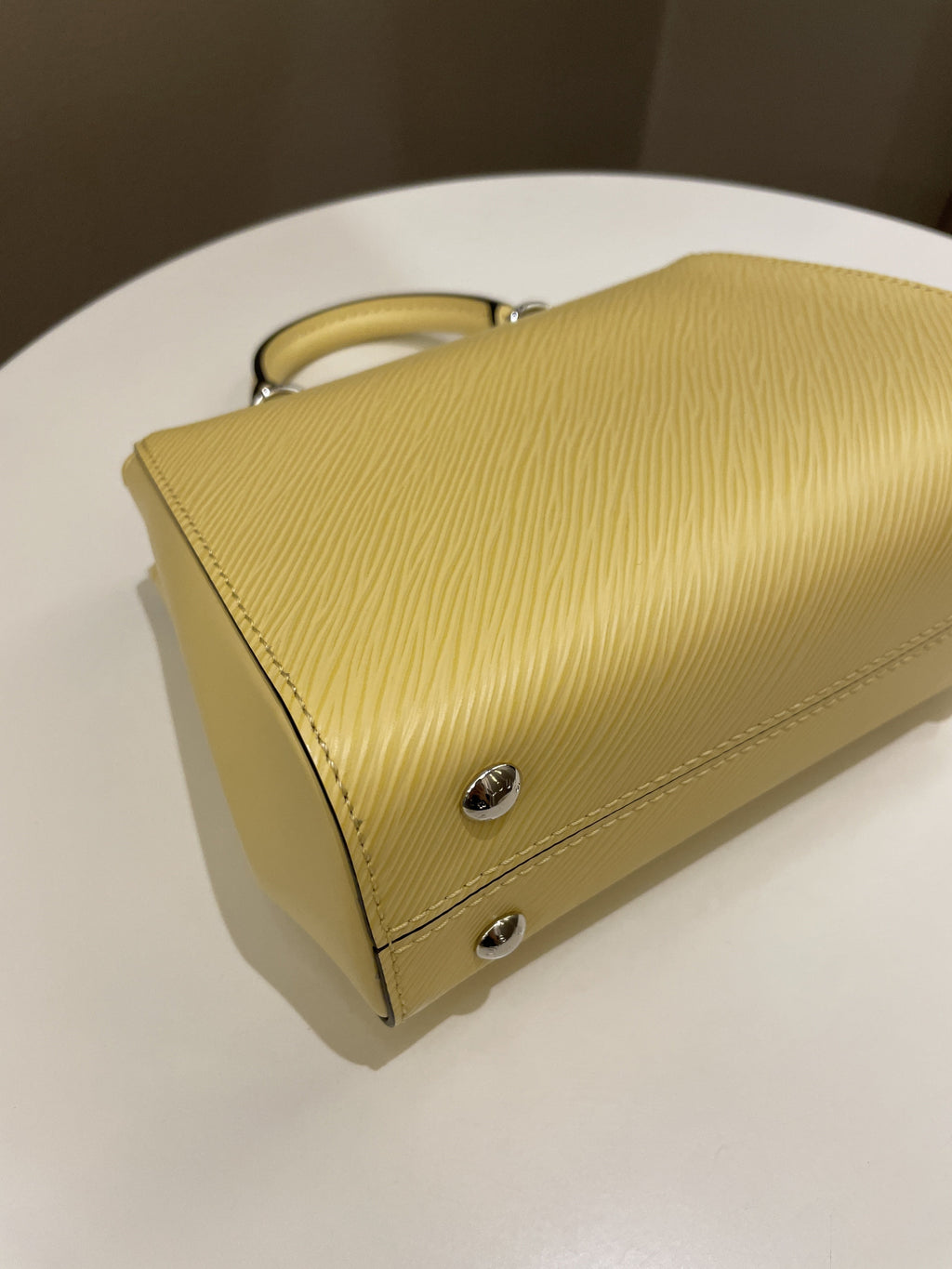 Louis Vuitton Mini Cluny Jaune Plume Epi
